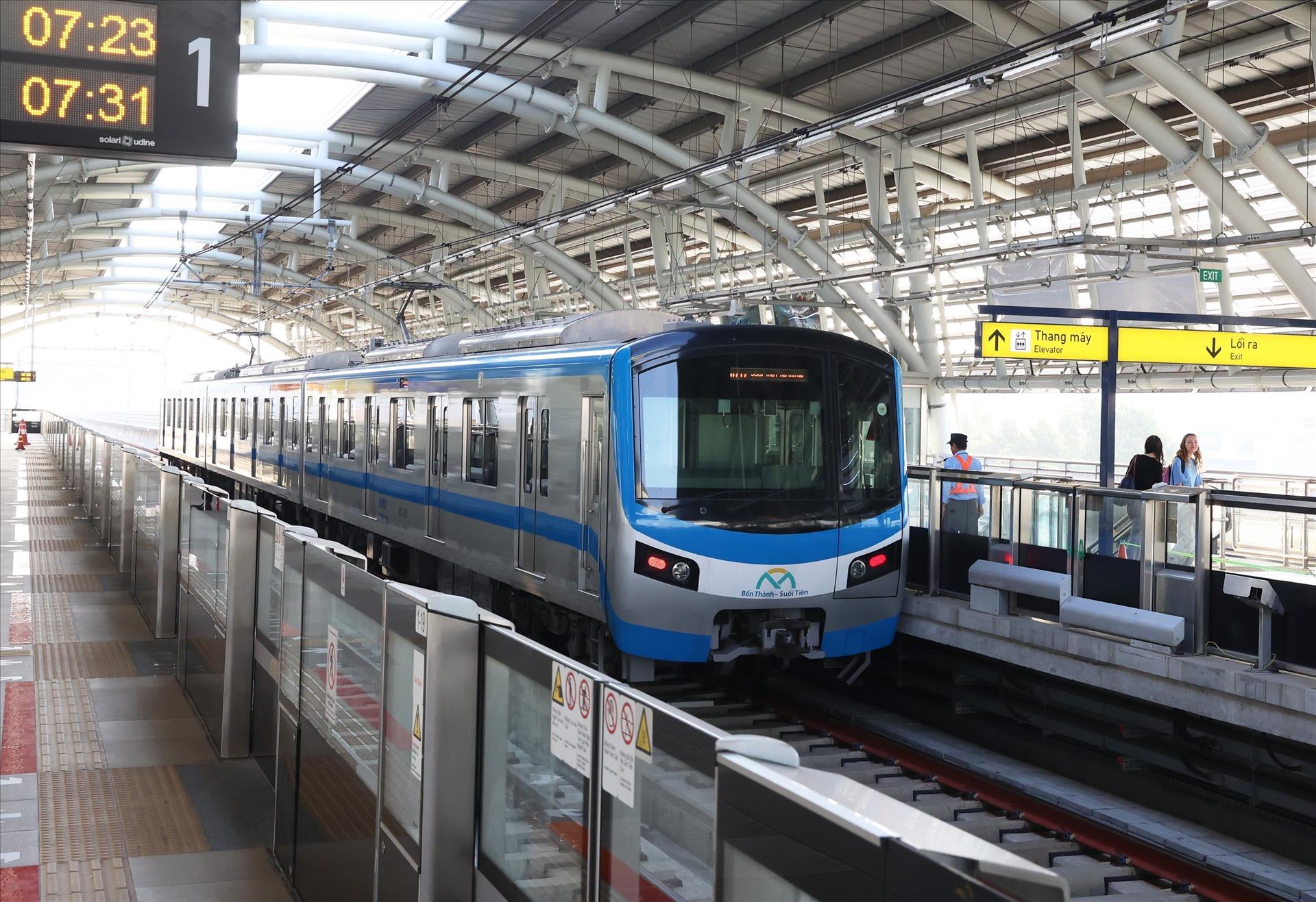 Public-private partnership key to urban railway development
