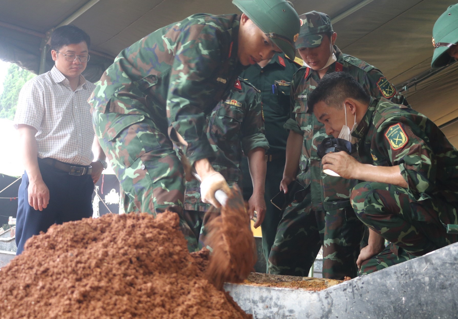Chiến dịch 500 ngày đêm: Cao Bằng số hóa thông tin hài cốt liệt sĩ tại nghĩa trang Trùng Khánh