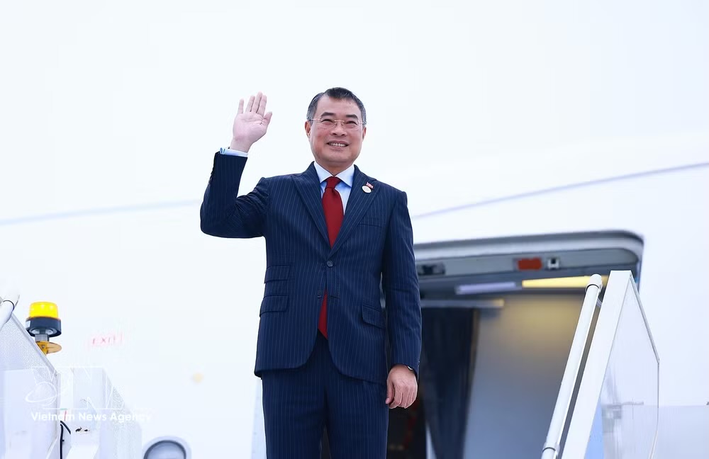 Premier vietnamita concluye con éxito su visita de trabajo a Rusia