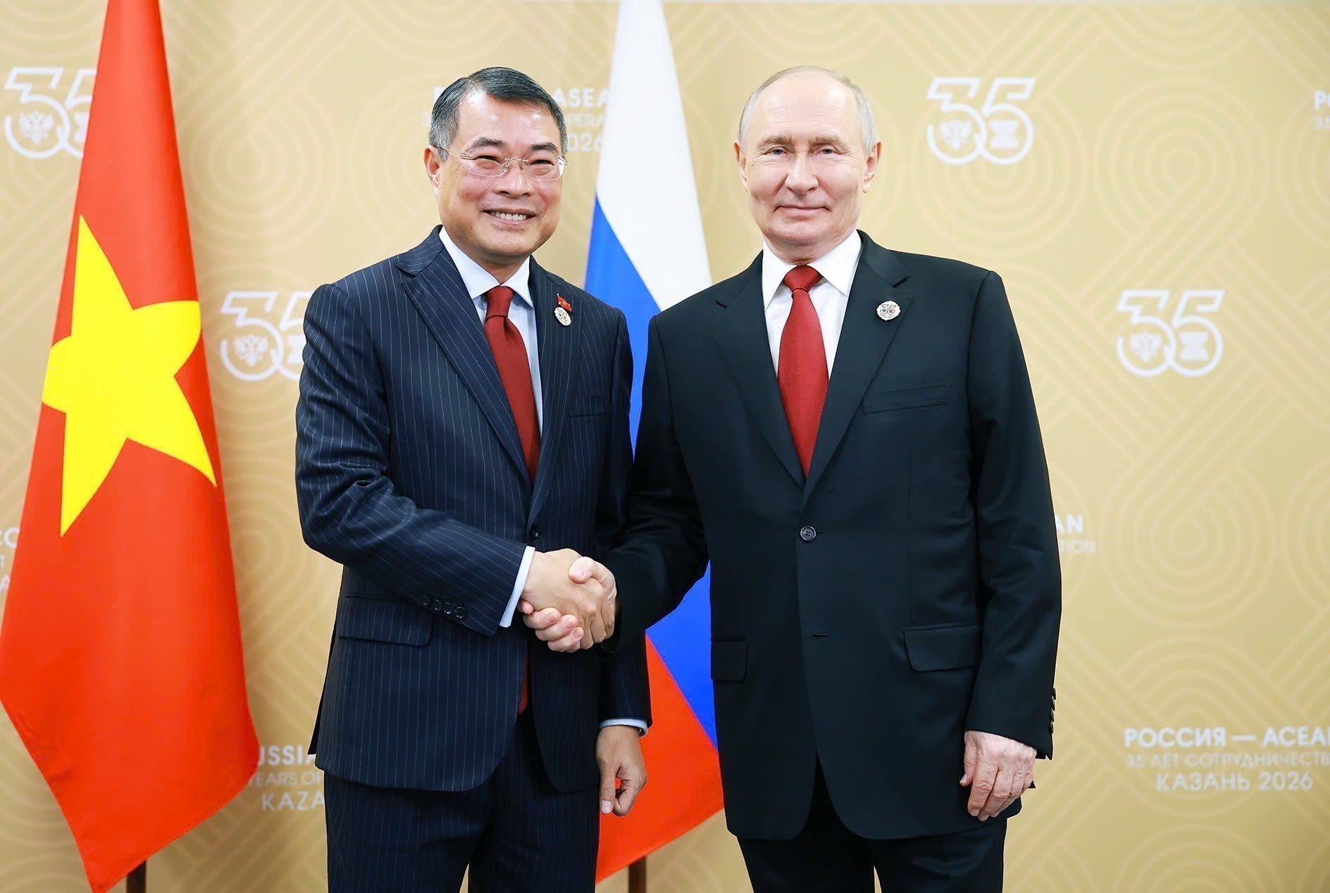 Prime Minister meets with Russian President