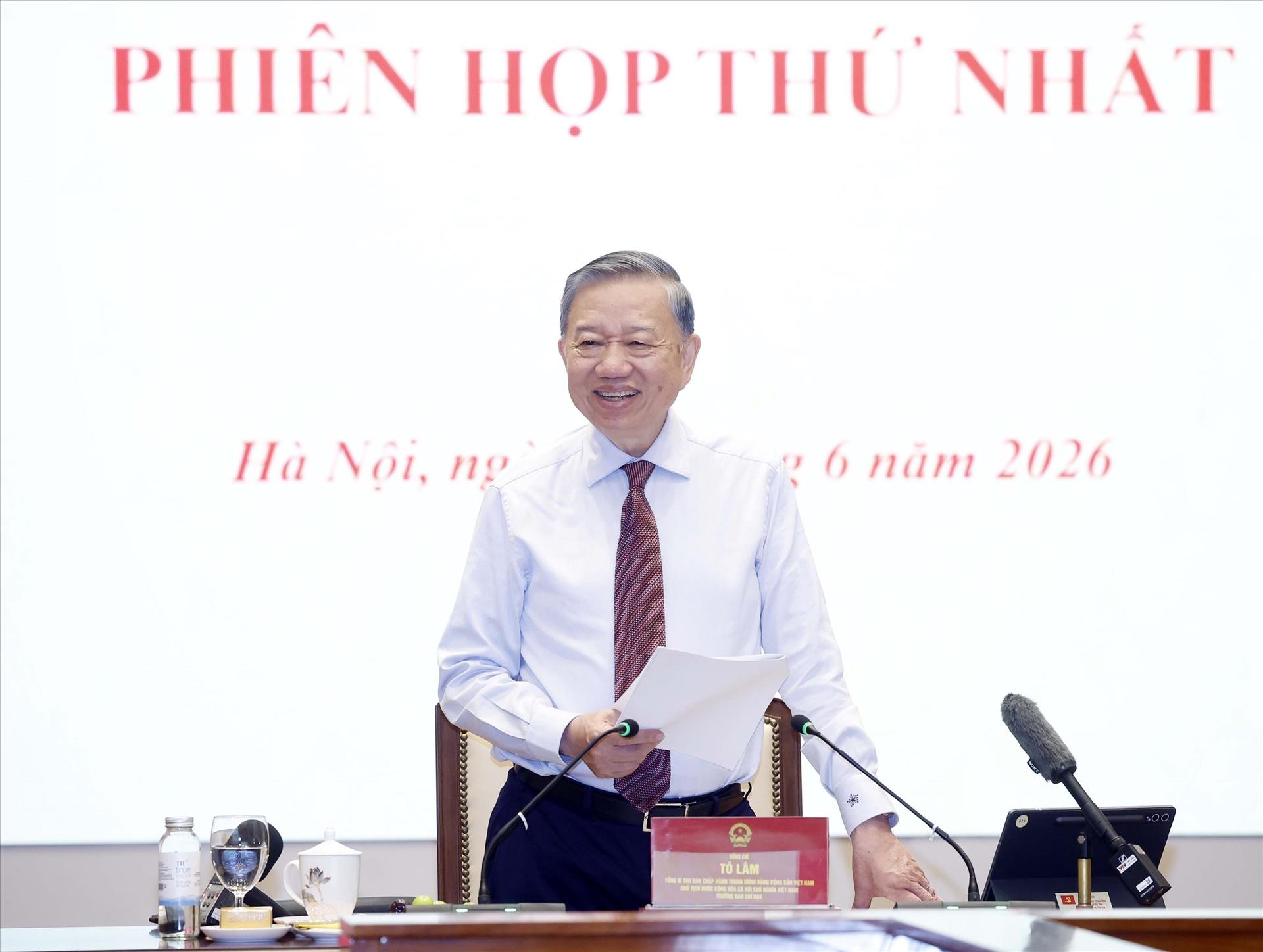 Tổng Bí thư, Chủ tịch nước Tô Lâm: Tạo chuyển biến đo được trong cắt giảm thủ tục hành chính, tháo gỡ điểm nghẽn thể chế