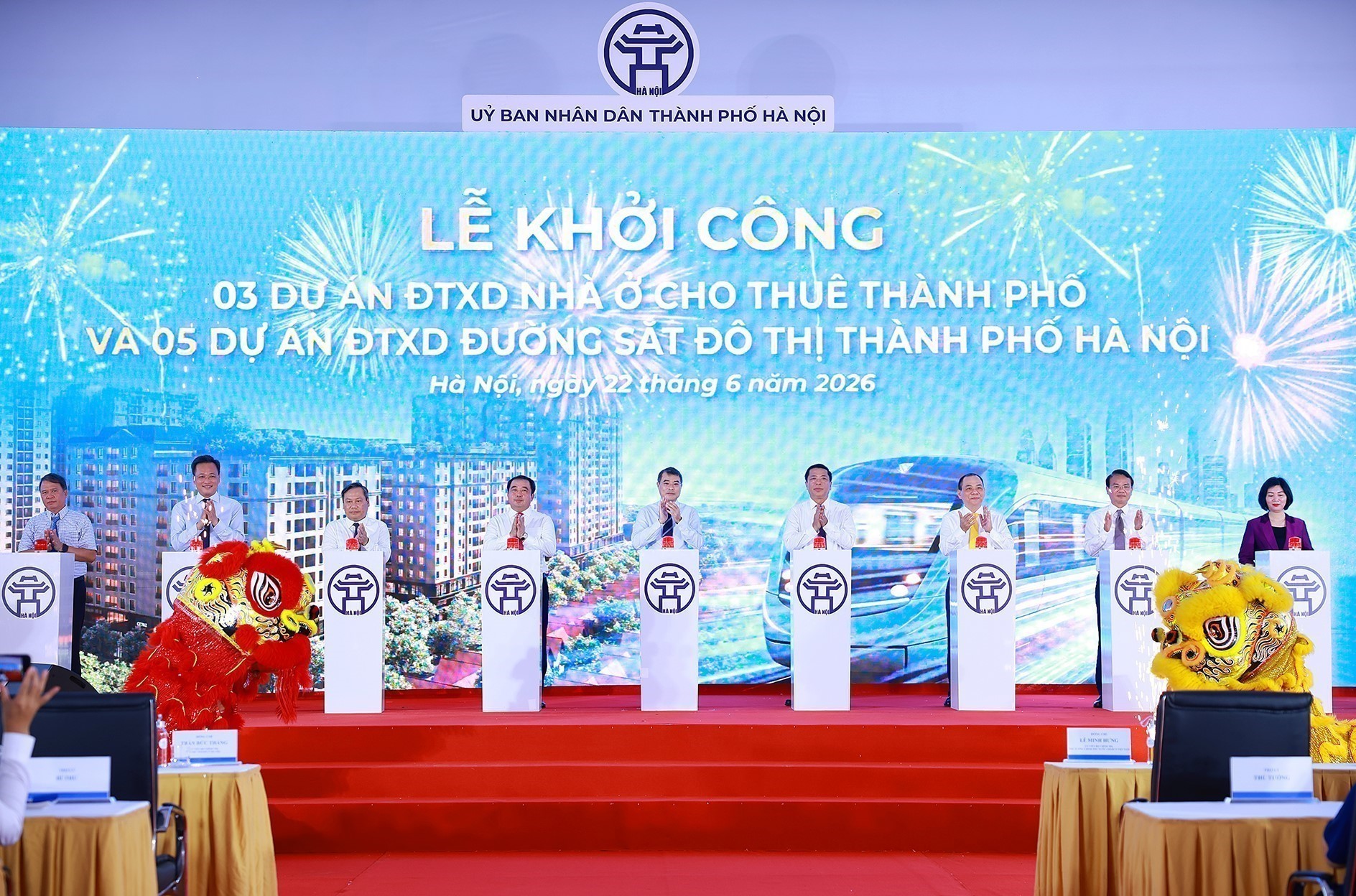 PM attends ground-breaking ceremony of Hanois rental housing, metro line projects