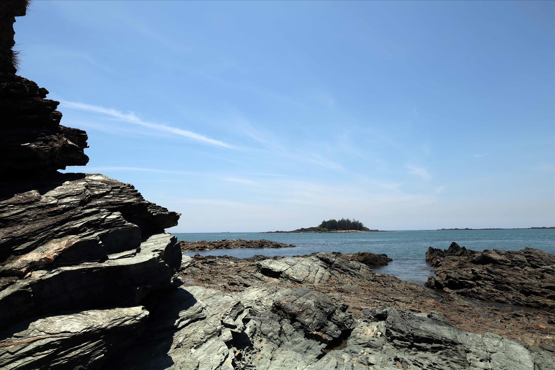 Exploring the Pristine Beauty of Ancient Geological Formations in Tam Hai