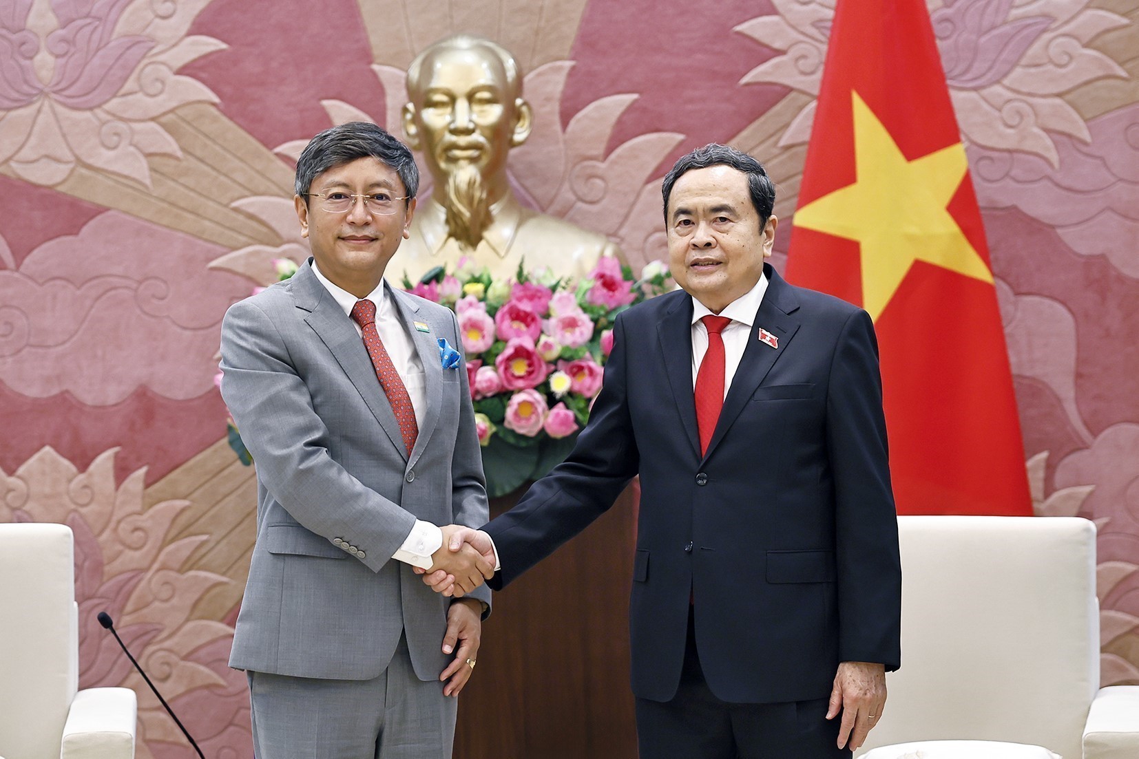 Vietnam attaches high priority to ties with India: top legislator