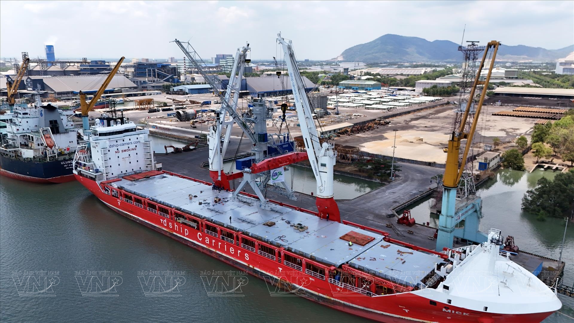 Comercio exterior de Vietnam crece 27,1% en el primer semestre de 2026