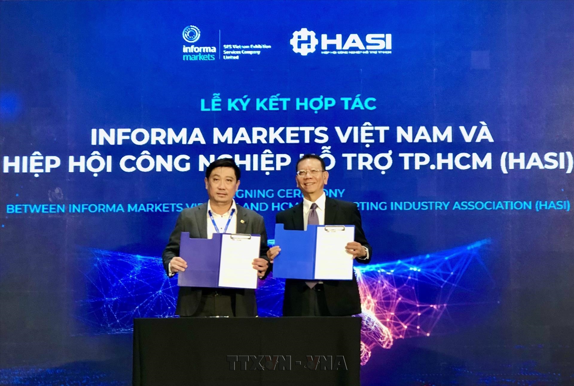 Khai mạc Triển lãm quốc tế về cơ khí chính xác và sản xuất chế tạo