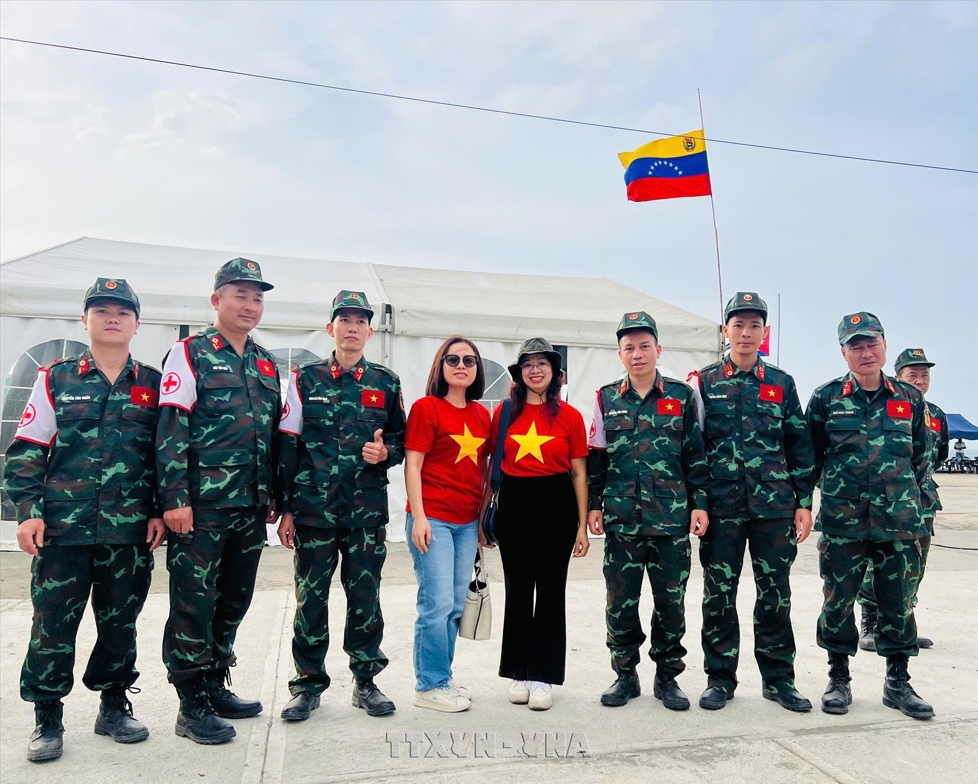 Ambassador praises efforts of Vietnamese rescuers in Venezuela
