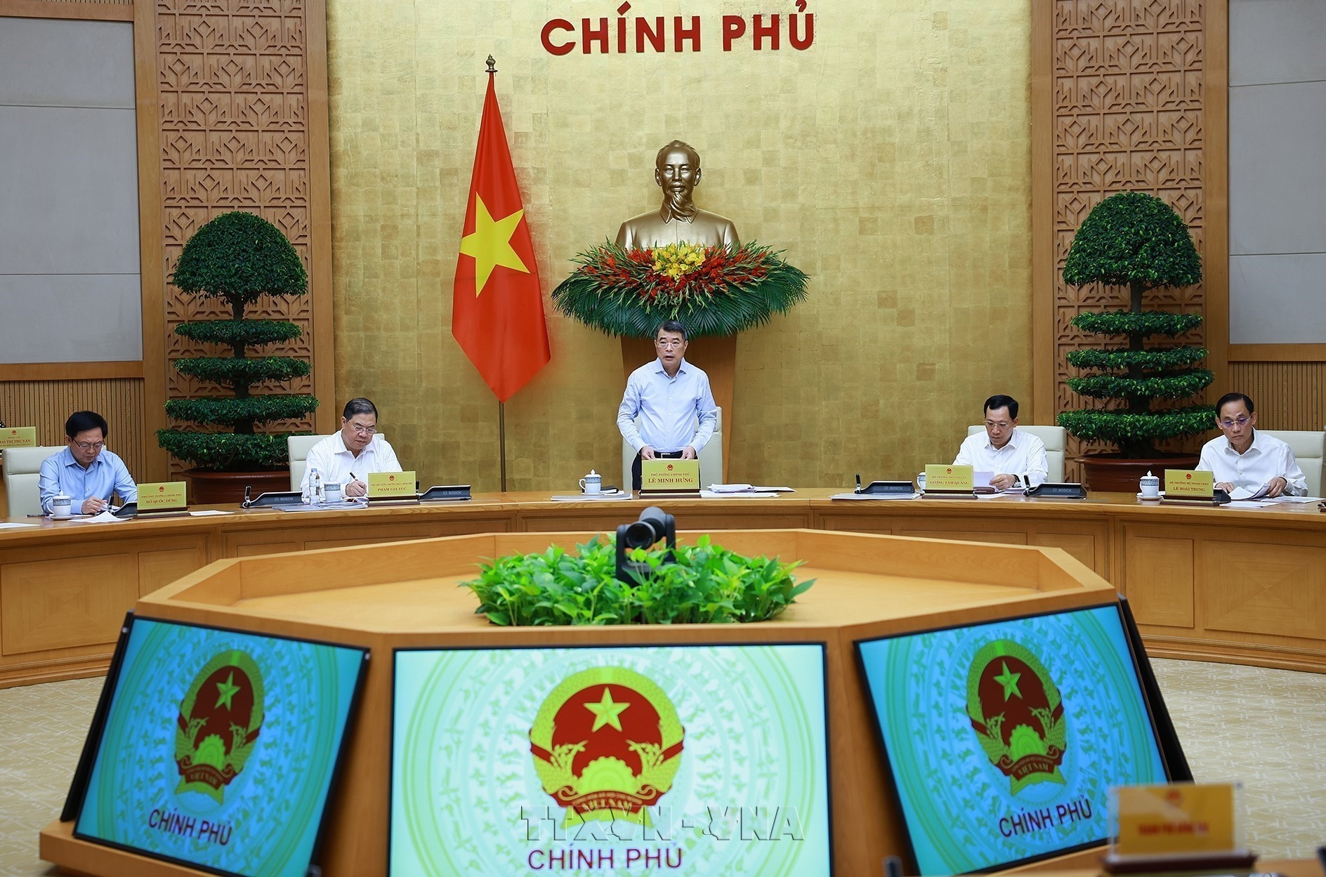 Thủ tướng Chính phủ Lê Minh Hưng: Khẩn trương hoàn thiện các dự án luật trình Quốc hội