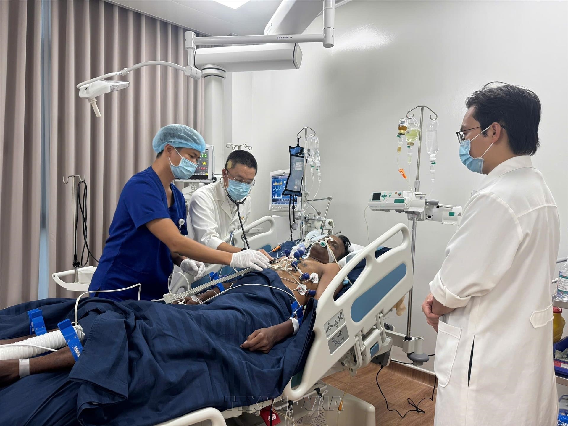 Hoàn tất việc cứu hộ và tập trung khắc phục hậu quả vụ tai nạn lật ca nô du lịch ở Phú Quốc