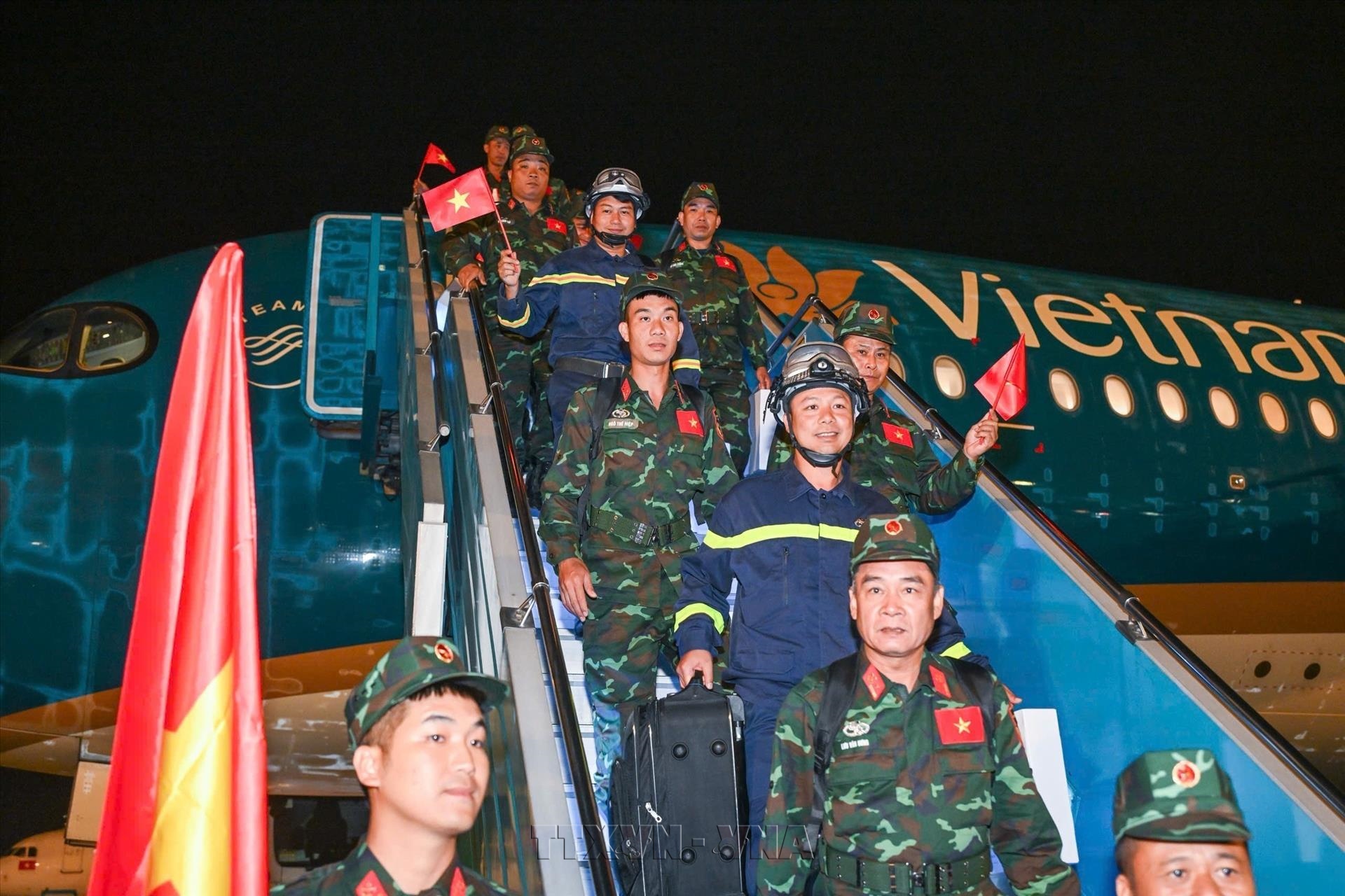 Đoàn Việt Nam hoàn thành nhiệm vụ tại Venezuela, về nước an toàn