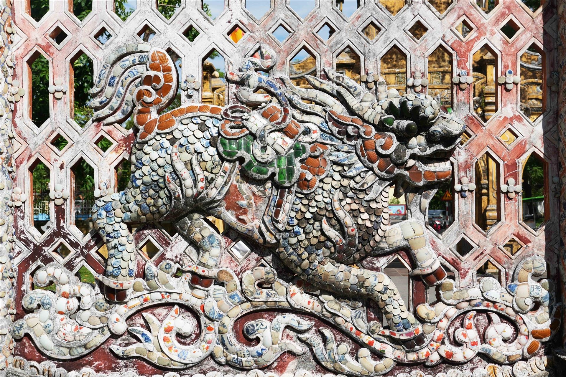 Linh vật trên di sản Huế - biểu tượng mỹ thuật cung đình triều Nguyễn