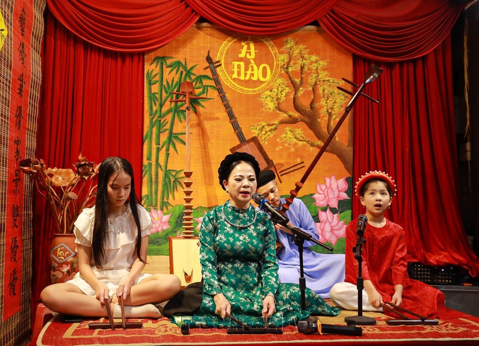 Đưa nghệ thuật ca trù truyền thống đến gần công chúng trẻ