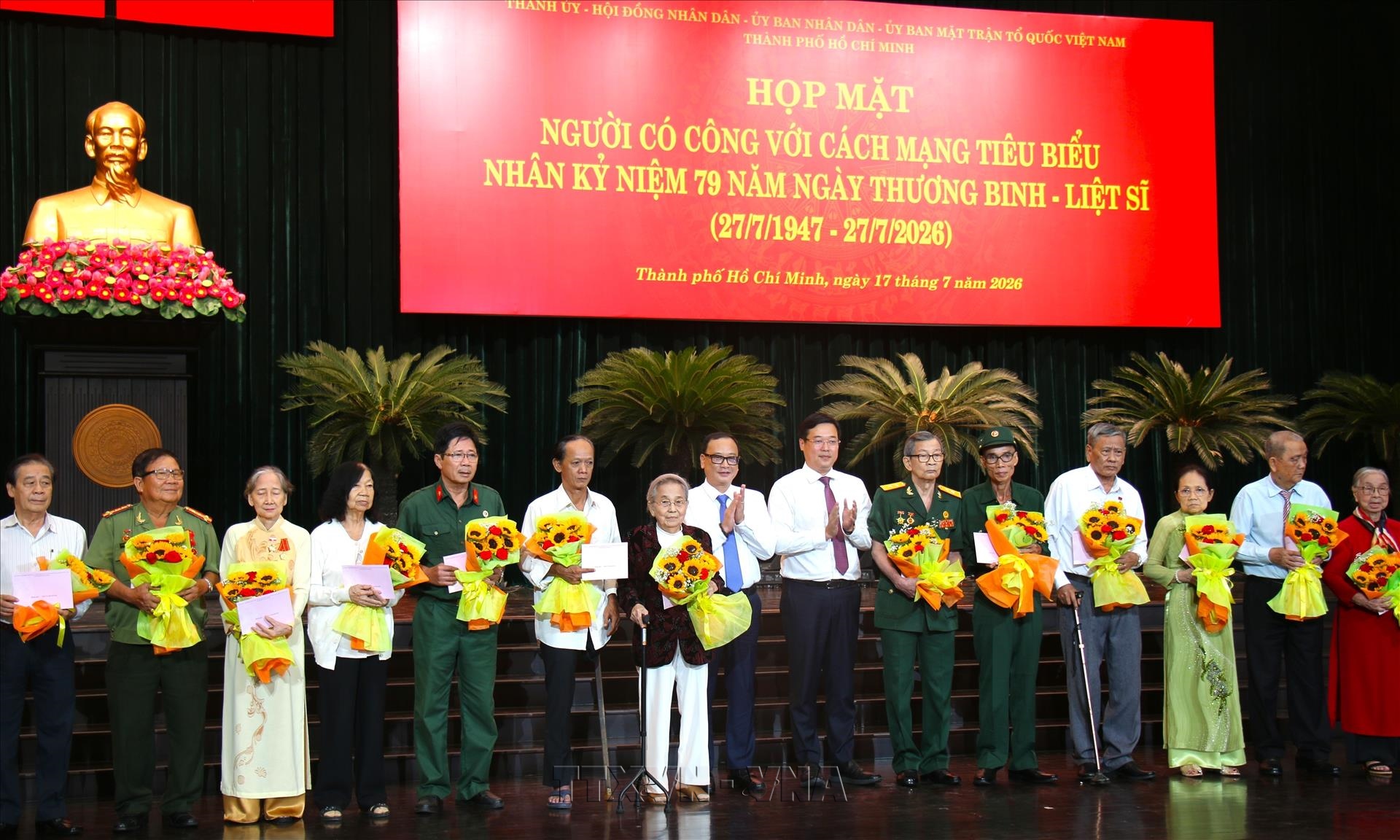 Thể hiện trách nhiệm, lòng biết ơn của thế hệ hôm nay với người có công