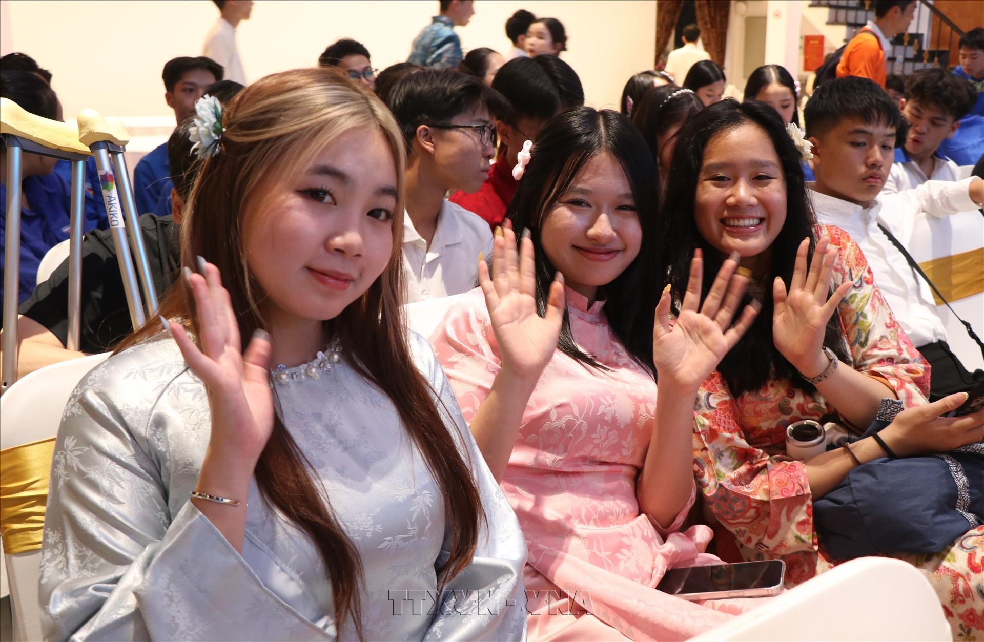 Vietnamese Language Exchange Fosters Cultural Identity among Young Overseas Vietnamese