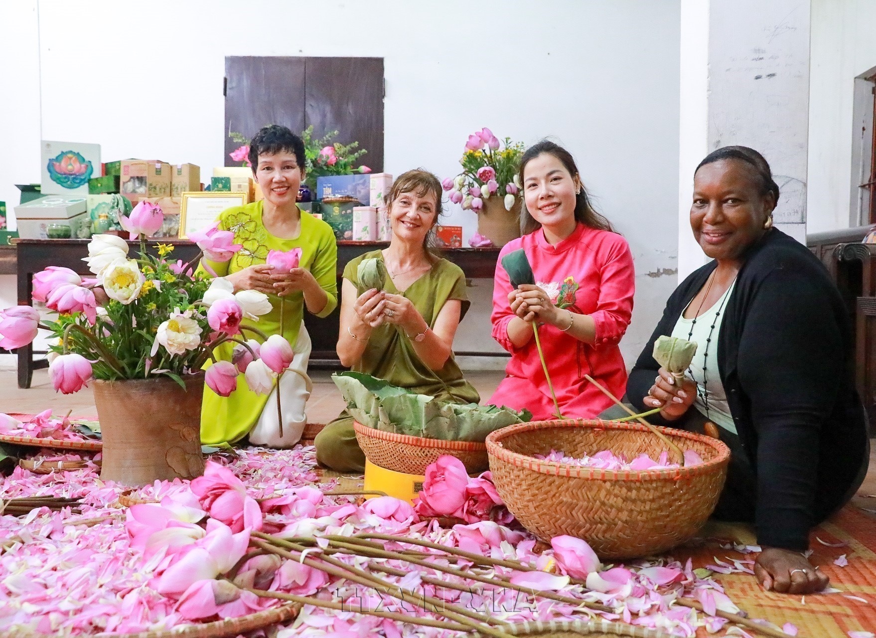 Hanoi Ranks Second Worldwide for Friendly Customer Service
