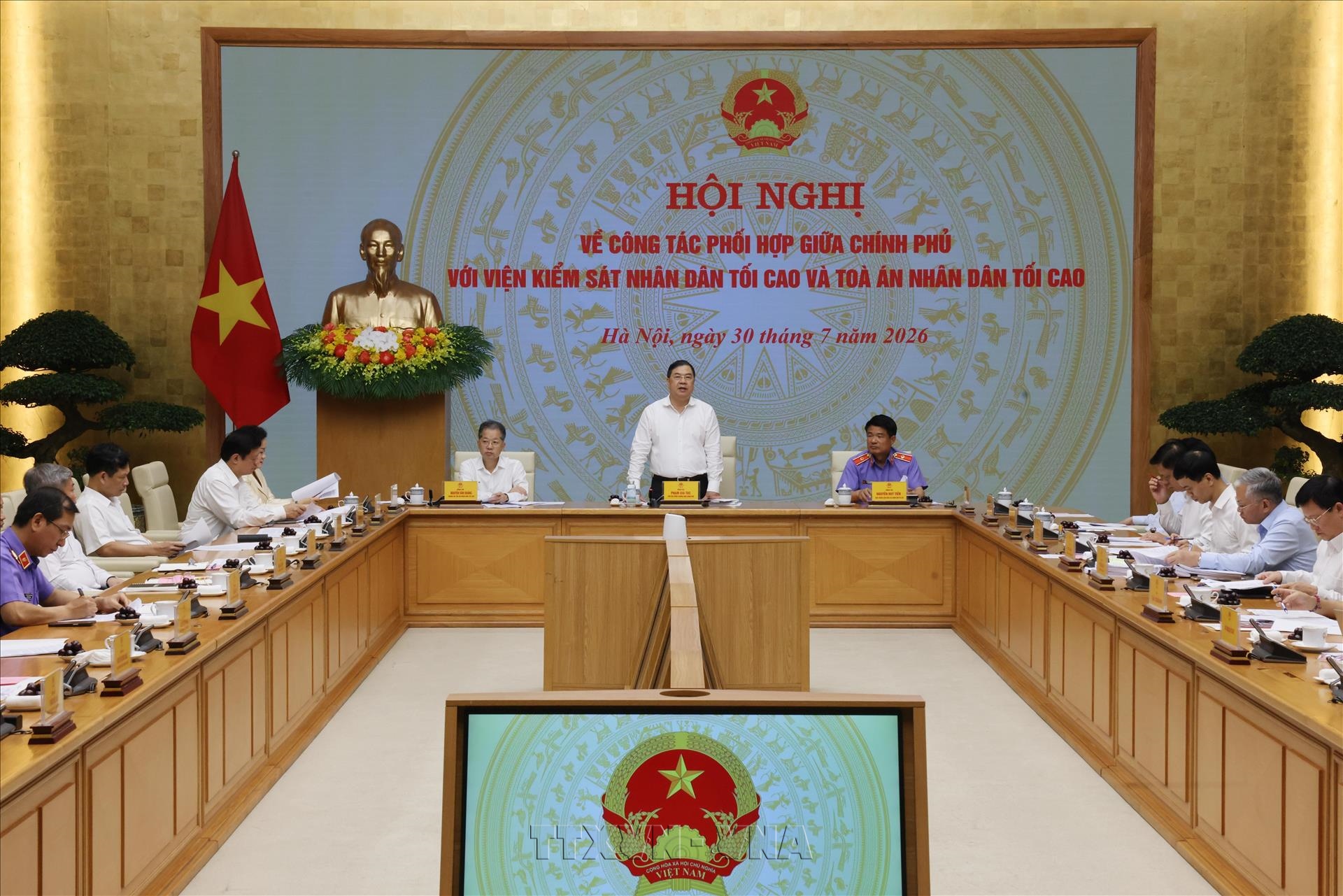 Hội nghị về công tác phối hợp giữa Chính phủ với Viện Kiểm sát nhân dân tối cao và Tòa án nhân dân tối cao