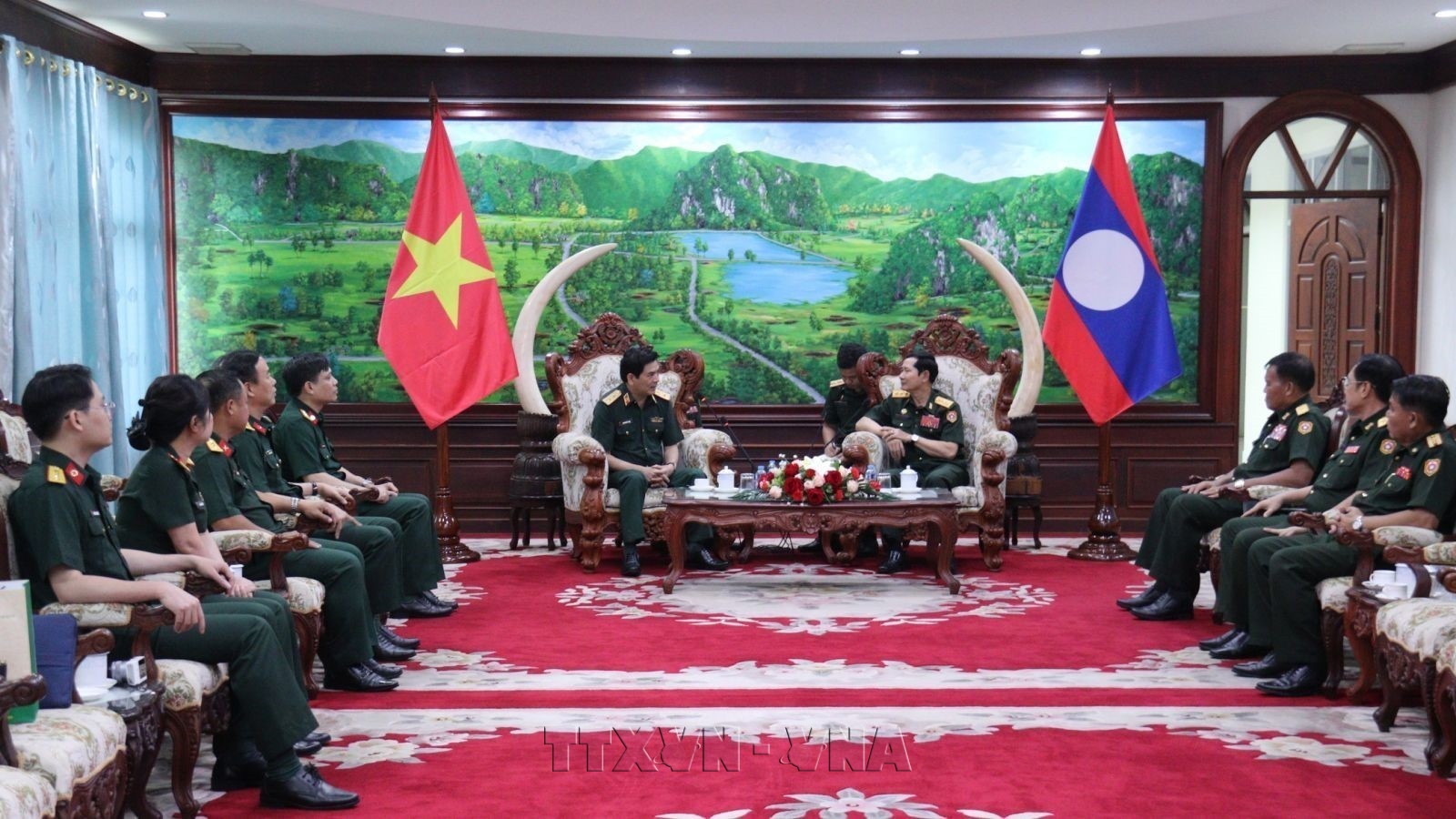 Thúc đẩy hợp tác Y học Quân sự Việt Nam-Lào đi vào chiều sâu và hiệu quả