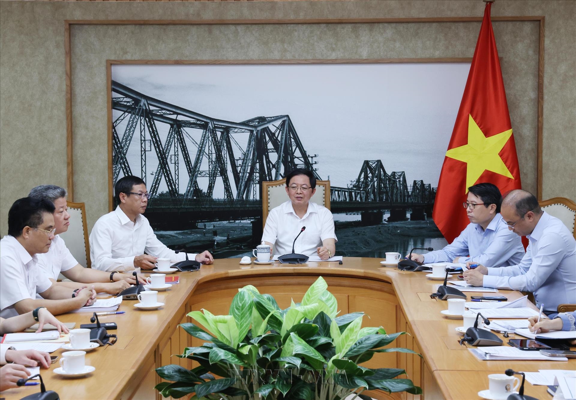 Vicepremier preside reunión sobre creación del Parque Tecnológico de Hung Yen
