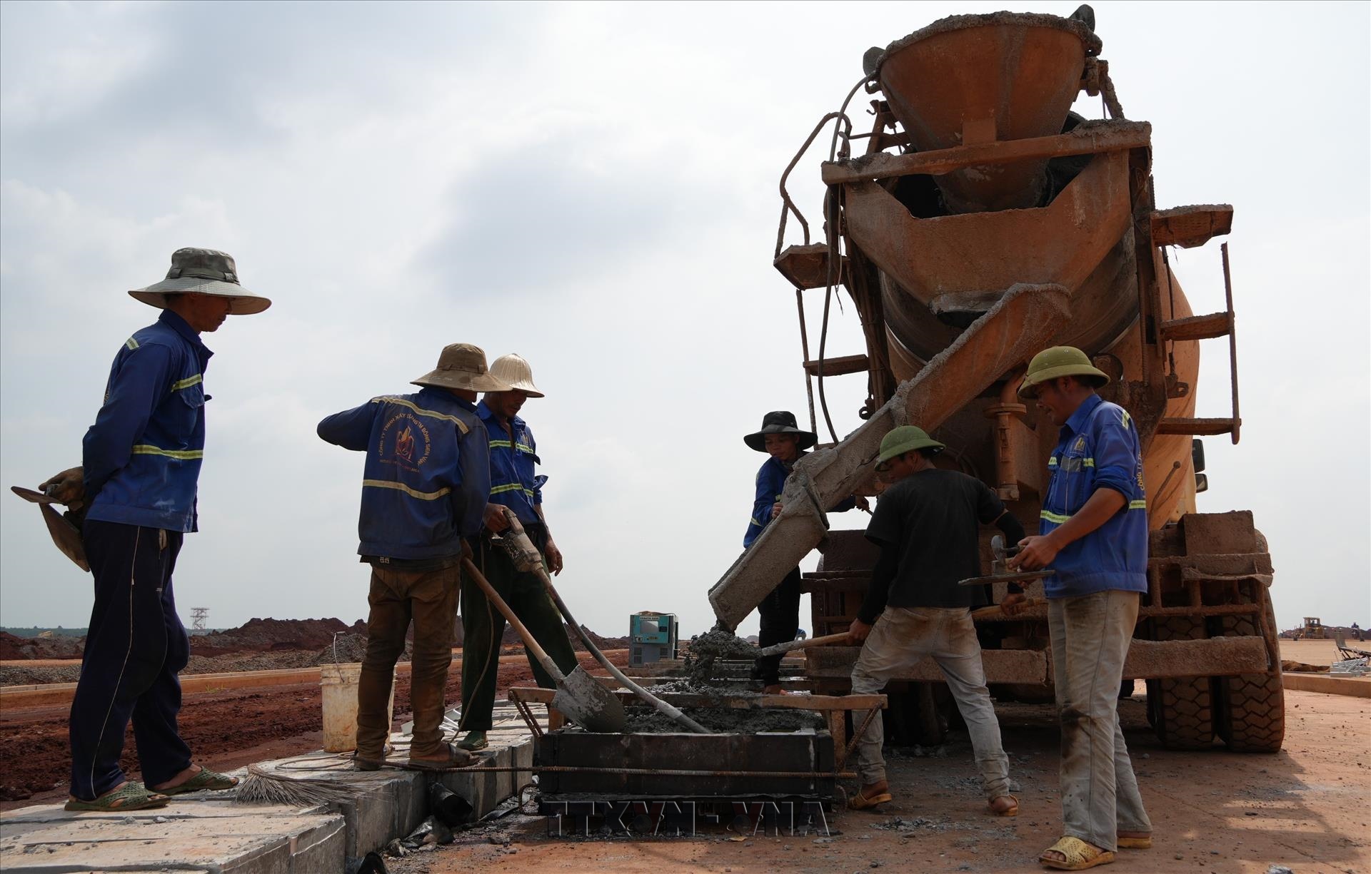 Long Thanh International Airport accelerates terminal works for commercial launch