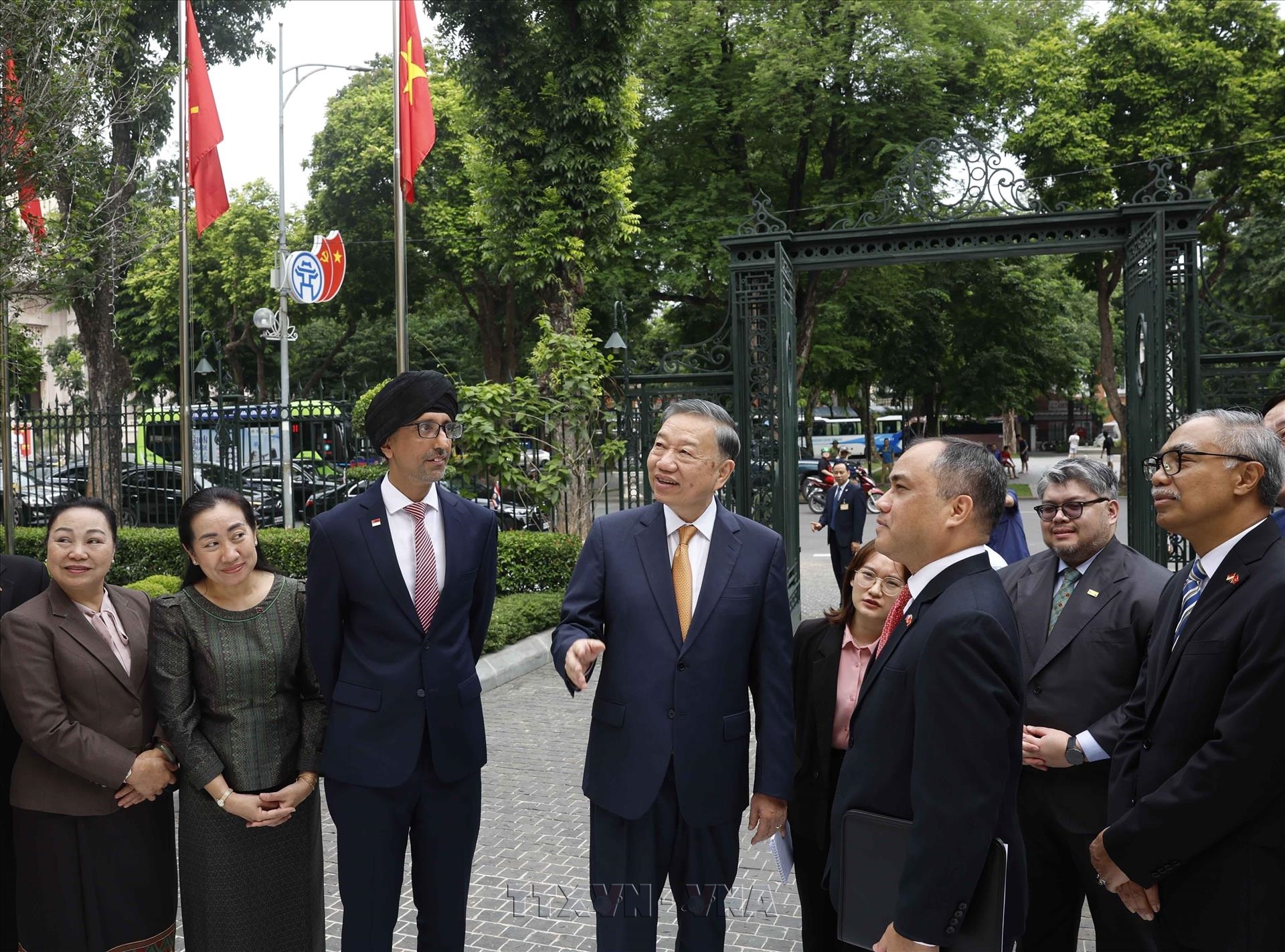 Tổng Bí thư, Chủ tịch nước tiếp Đại sứ, Đại biện các nước ASEAN