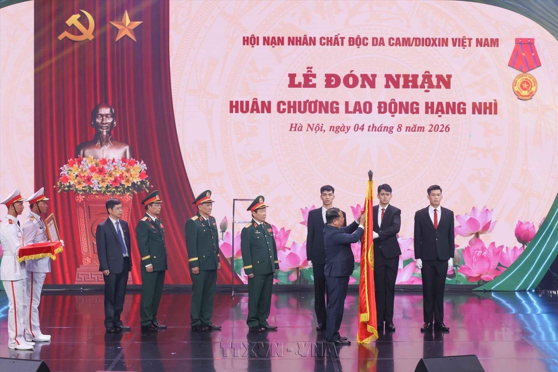 Vietnam Association for Victims of Agent Orange/Dioxin awarded second-class Labour Order