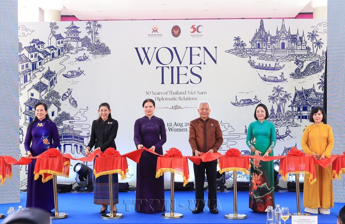 タイ国会議長　ベトナム・タイ外交関係樹立50周年記念展に出席