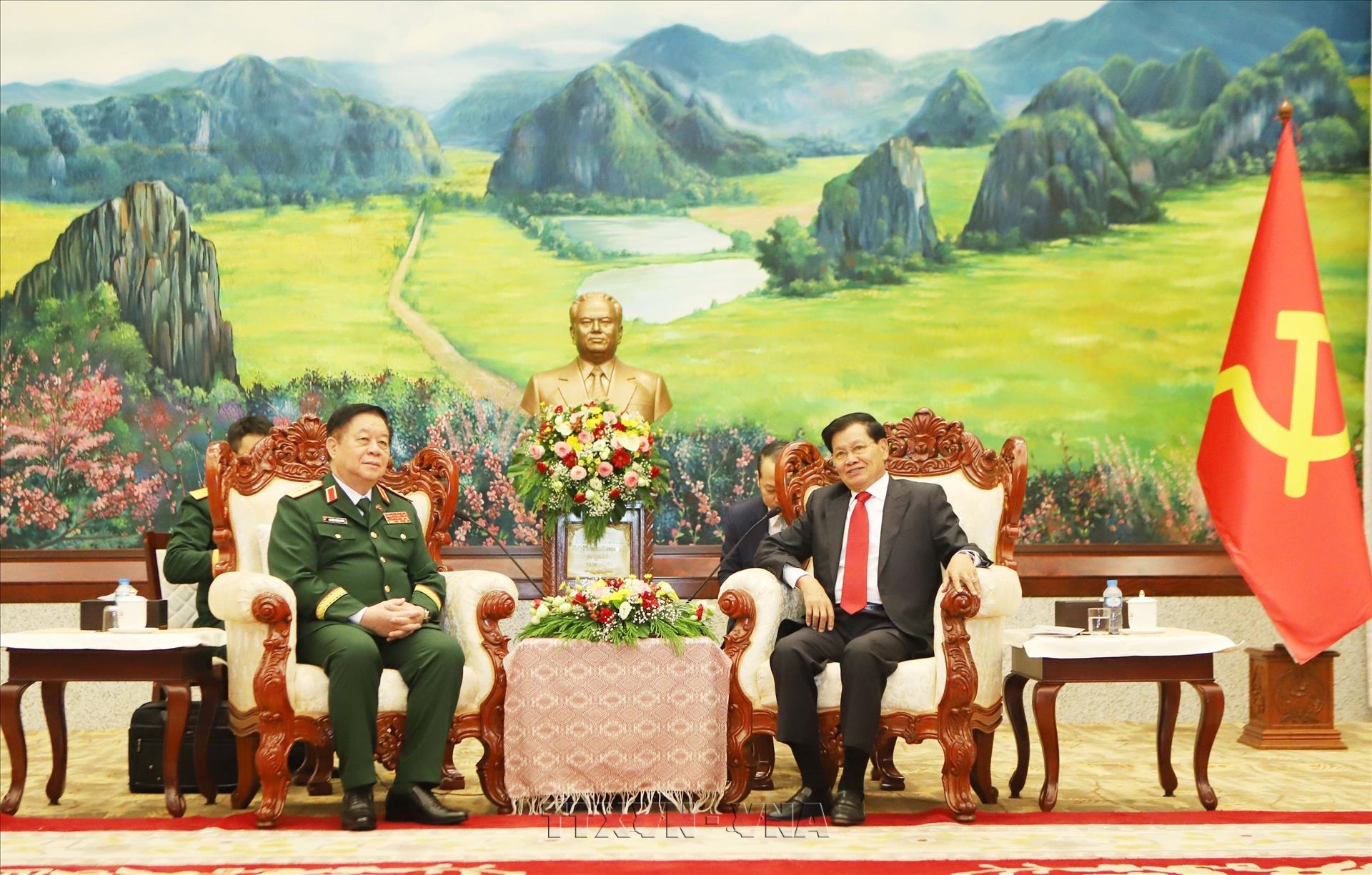 Vietnam-Laos : une coopération de défense et de sécurité toujours plus concrète