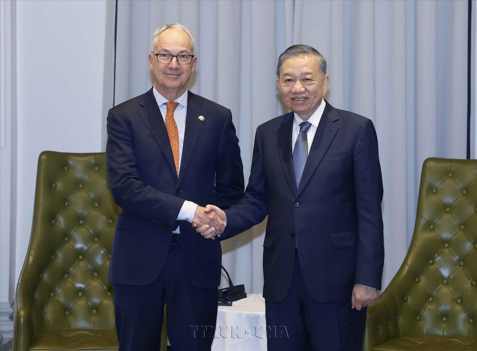 Máximo dirigente de Vietnam recibe al enviado especial del Gobierno australiano para Sudeste Asiático