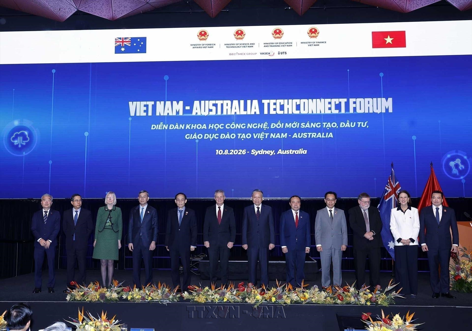 Vietnam, Australia should develop more strategic new-style partnership in science, technology, innovation: Top leader
