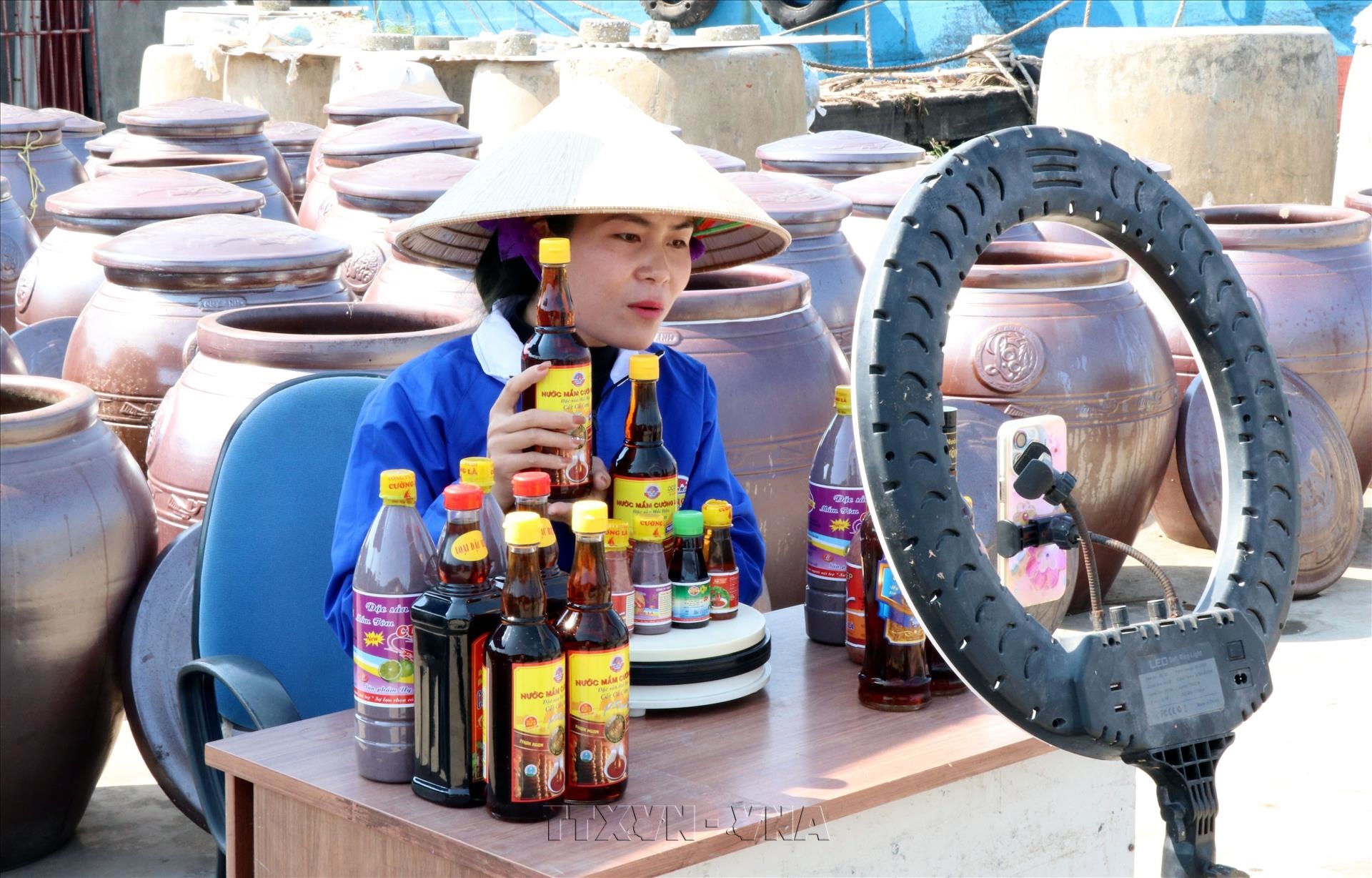 Tuổi trẻ sáng tạo đưa sản phẩm truyền thống vươn xa