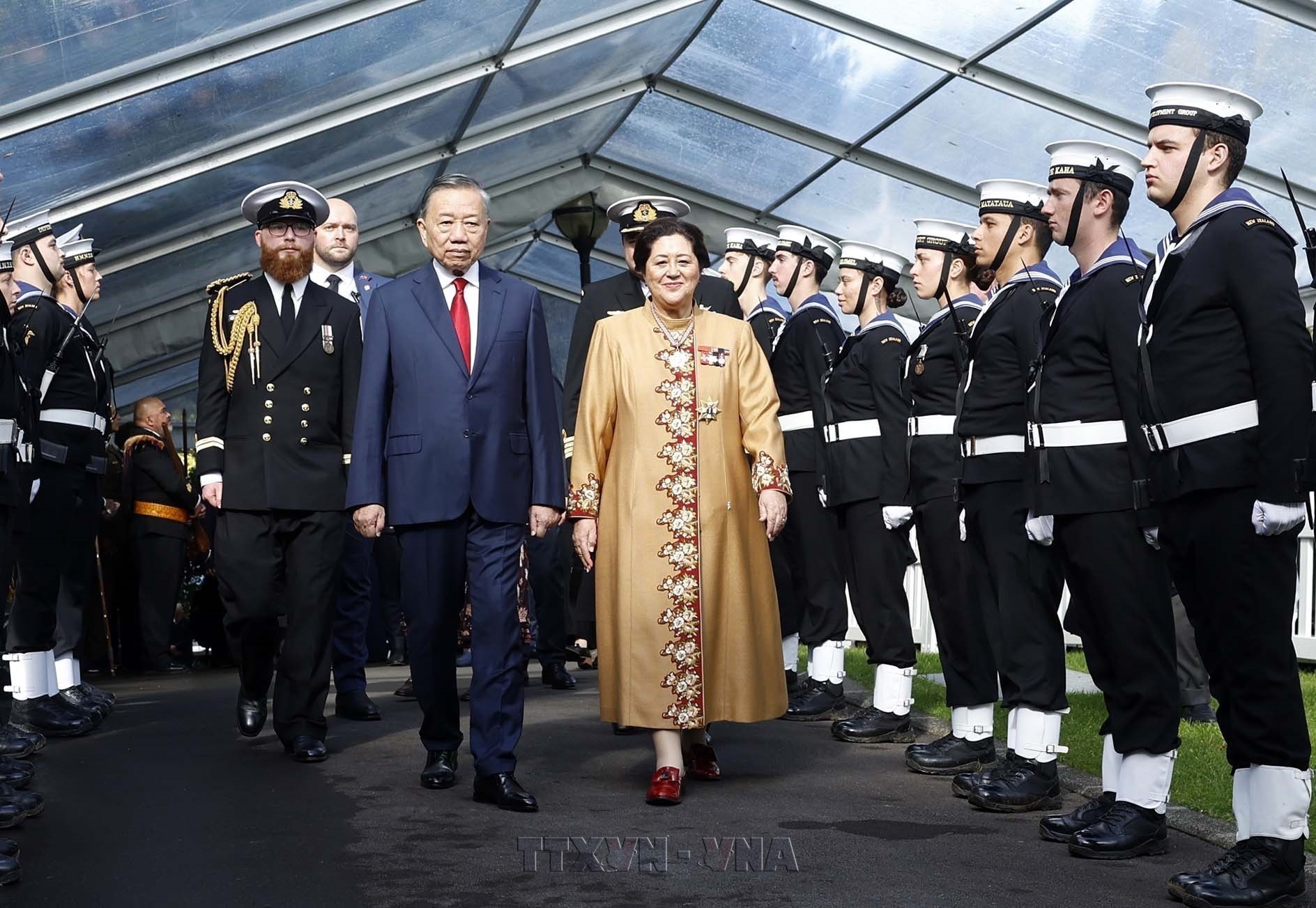 Official welcome ceremony held for top Vietnamese leader in New Zealand