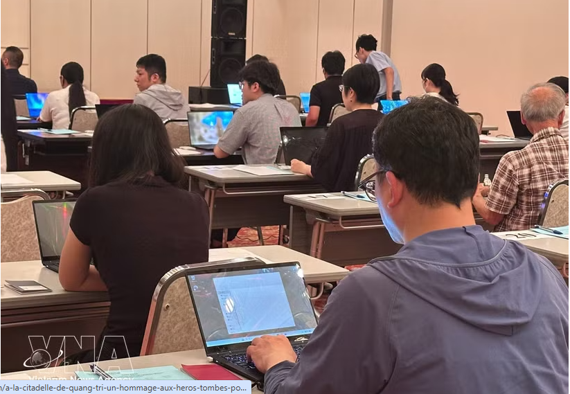 Le premier examen de vietnamien sur ordinateur organisé à létranger