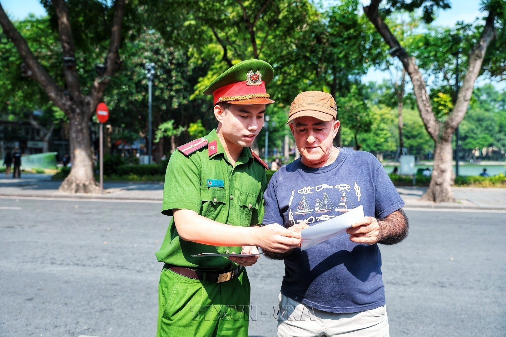 Hanoi pone a prueba la Estación de Policía Inteligente