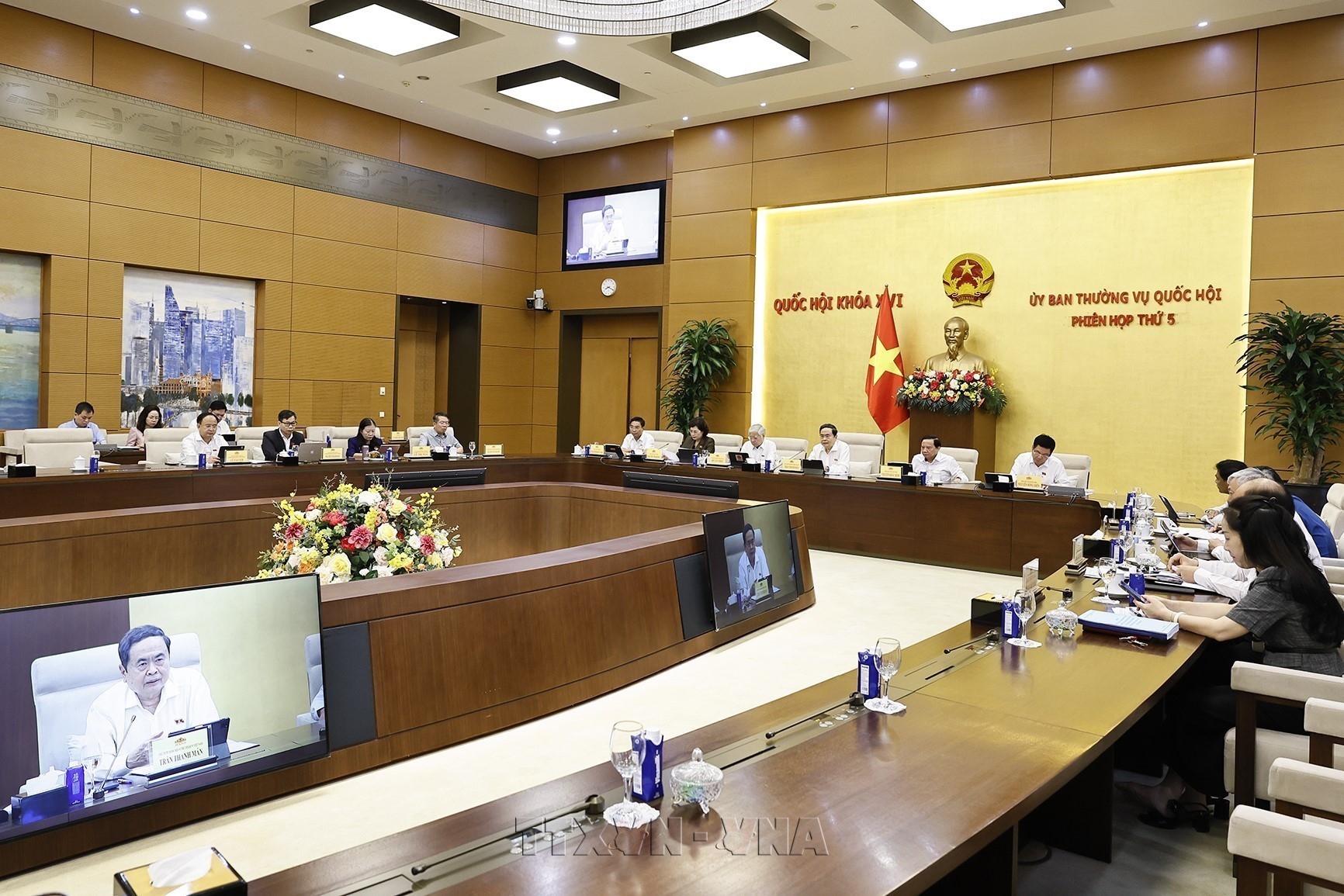 Phiên họp thứ 5, Uỷ ban Thường vụ Quốc hội: Luật Phát triển đô thị phải mở thêm không gian cho những cực tăng trưởng mới