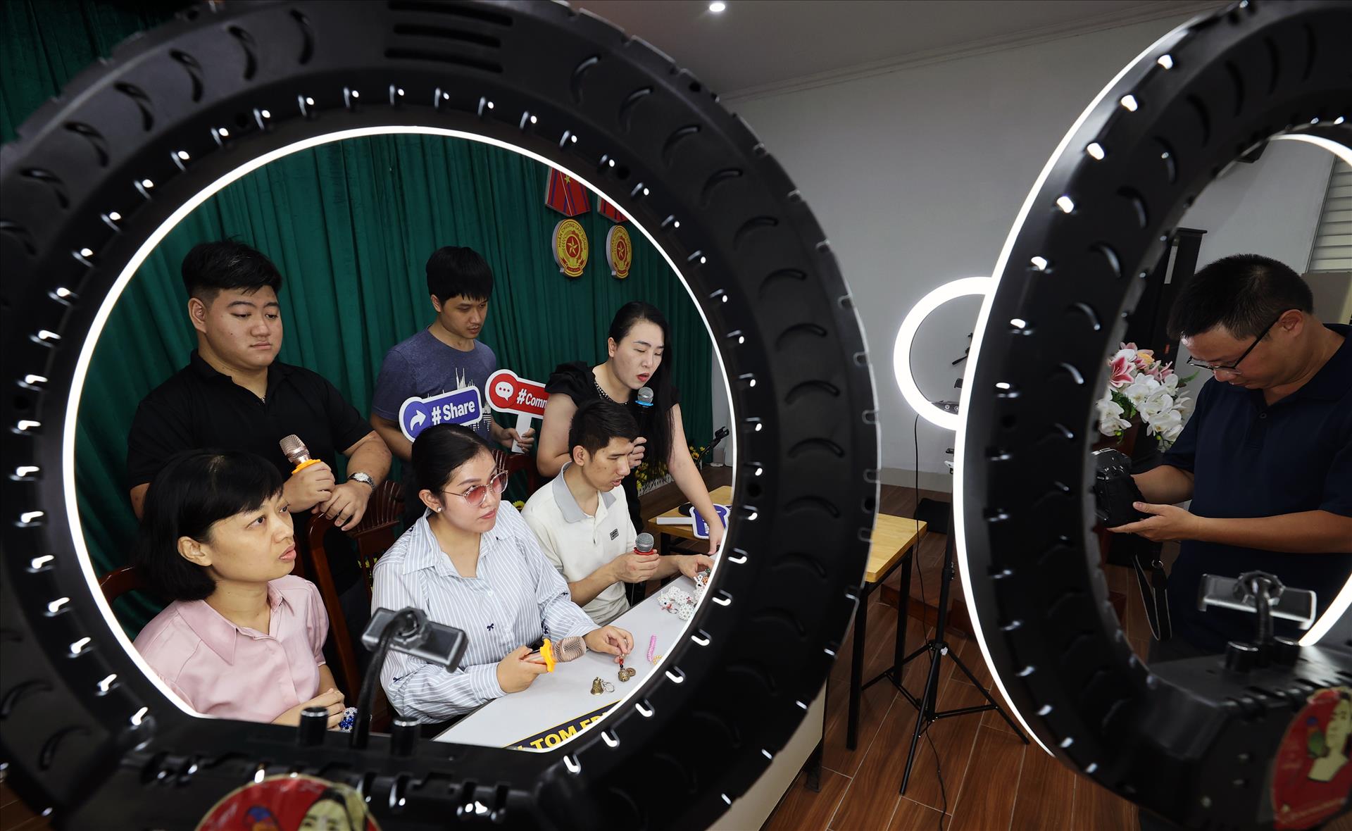 Lớp học số đặc biệt mở lối sinh kế cho người khiếm thị