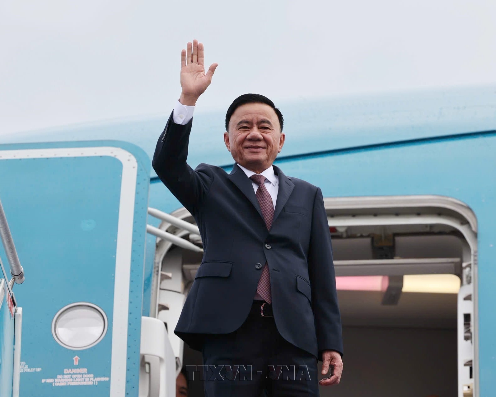 Alto dirigente vietnamita parte de Hanoi para realizar visita oficial a Singapur