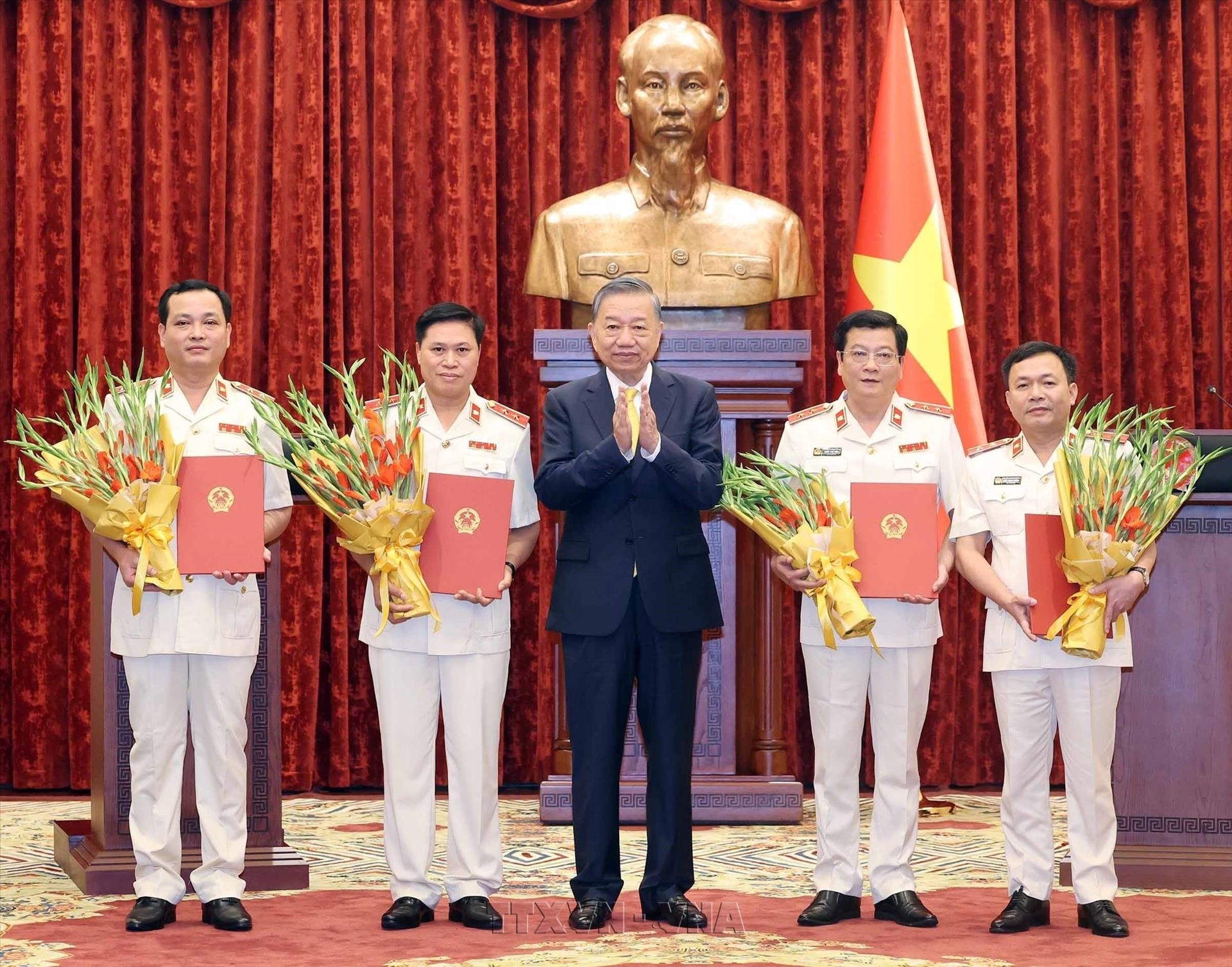 Tổng Bí thư, Chủ tịch nước Tô Lâm trao quyết định bổ nhiệm 4 Kiểm sát viên Viện kiểm sát nhân dân tối cao