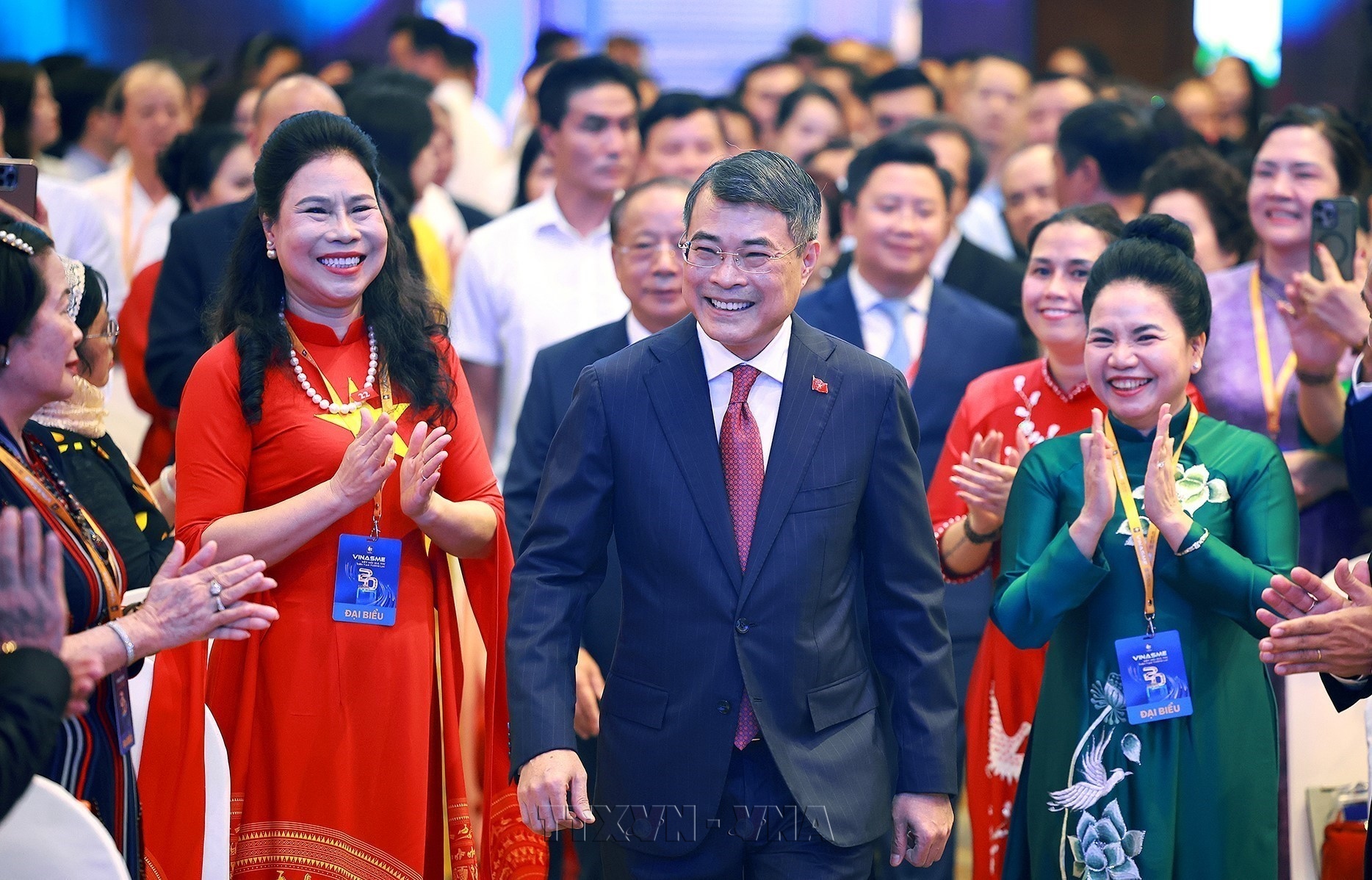 SMEs must become solid foundation, steady pipeline for larger enterprises: PM