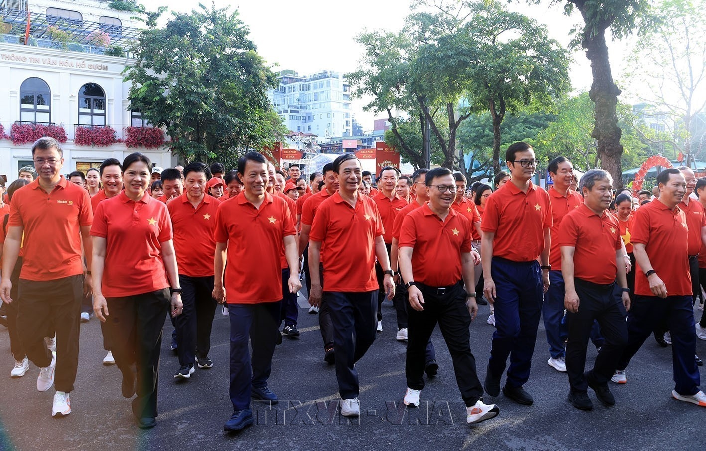 Ensemble avec le Vietnam pour aller de lavant : un pas commun, une fierté partagée