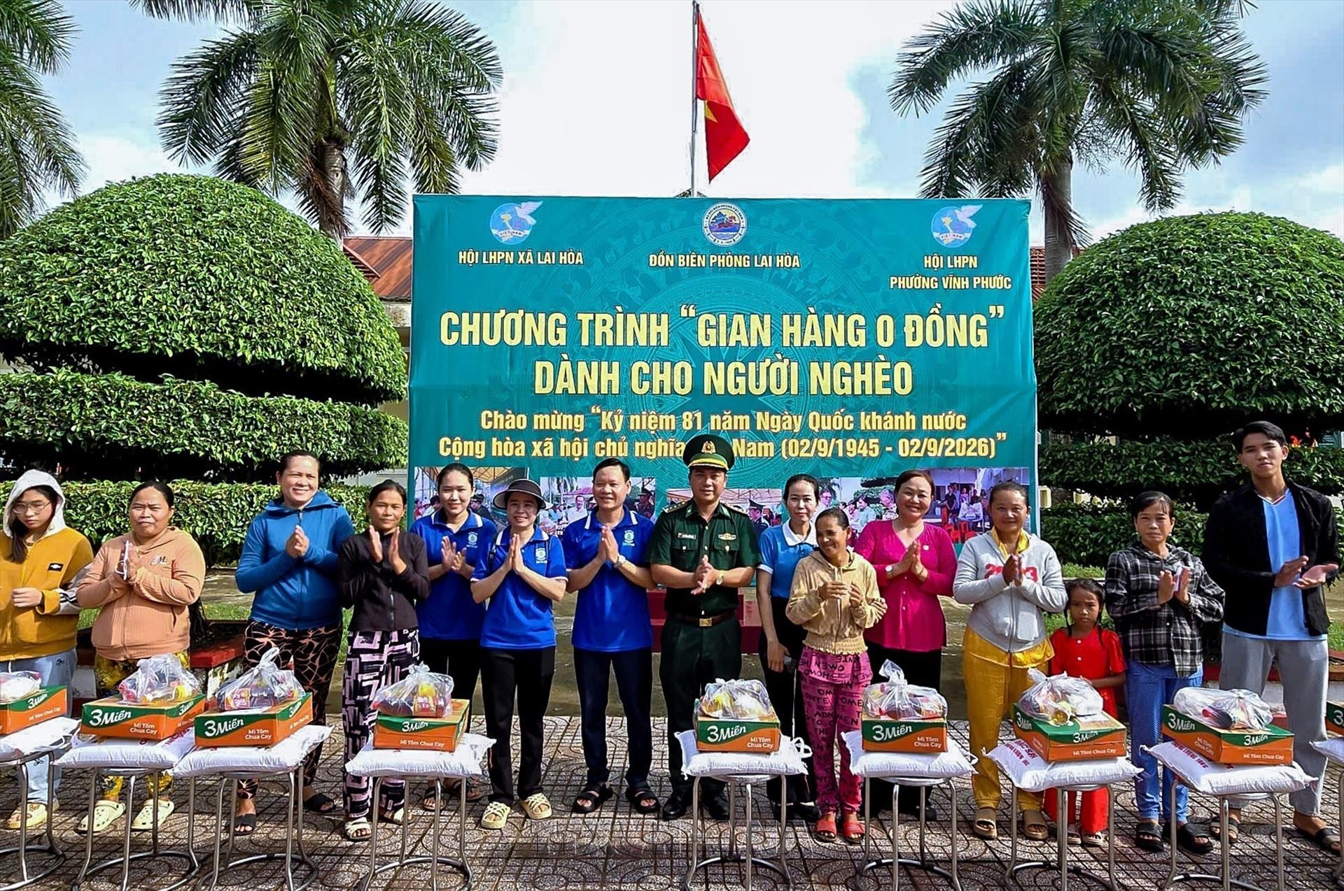 Gian hàng 0 đồng chăm lo người nghèo khu vực biên giới biển dịp Quốc khánh 2/9