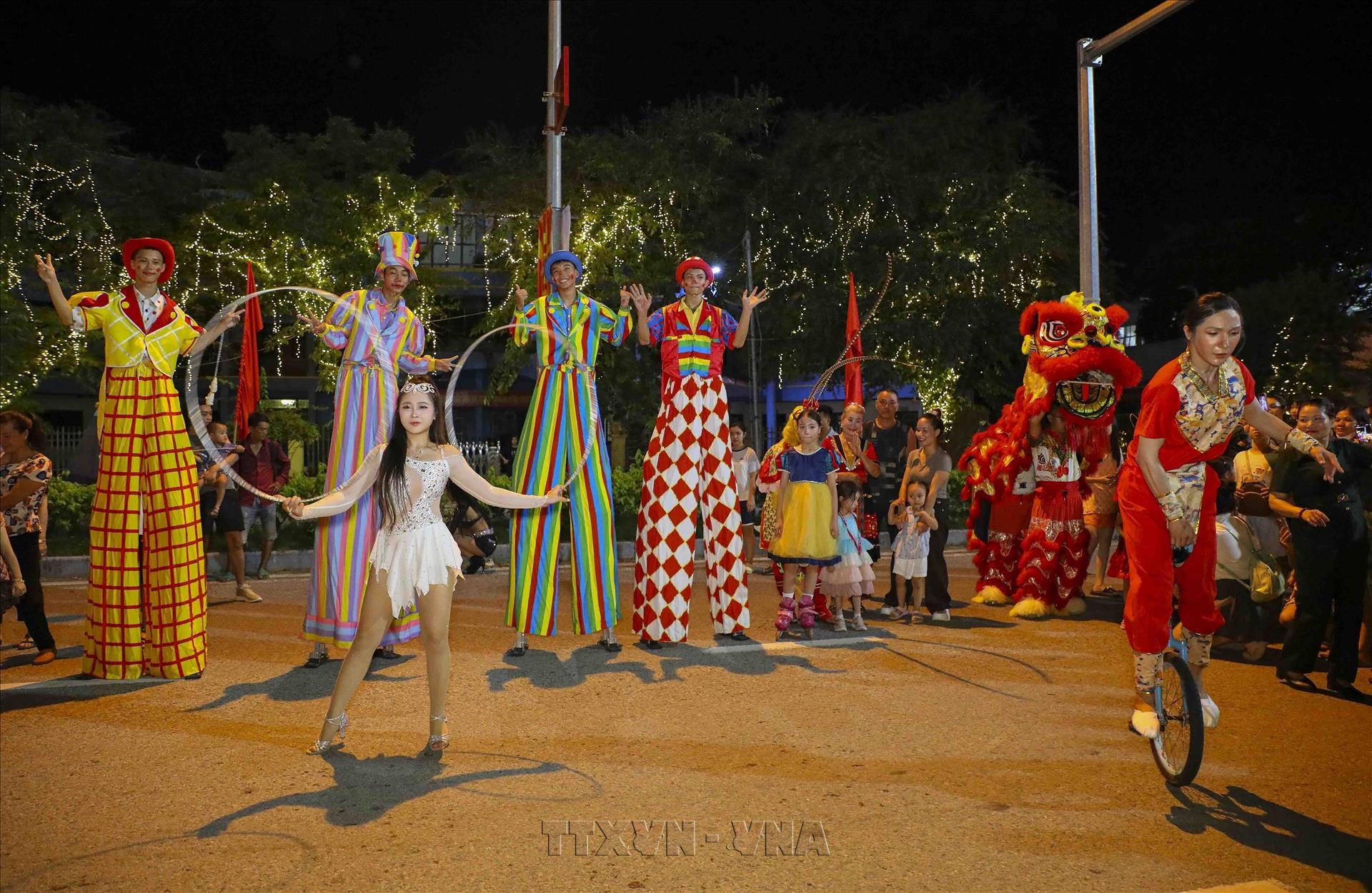 Rộn ràng Vũ điệu đường phố tại Festival Dân vũ Quốc tế Điện Biên 2026