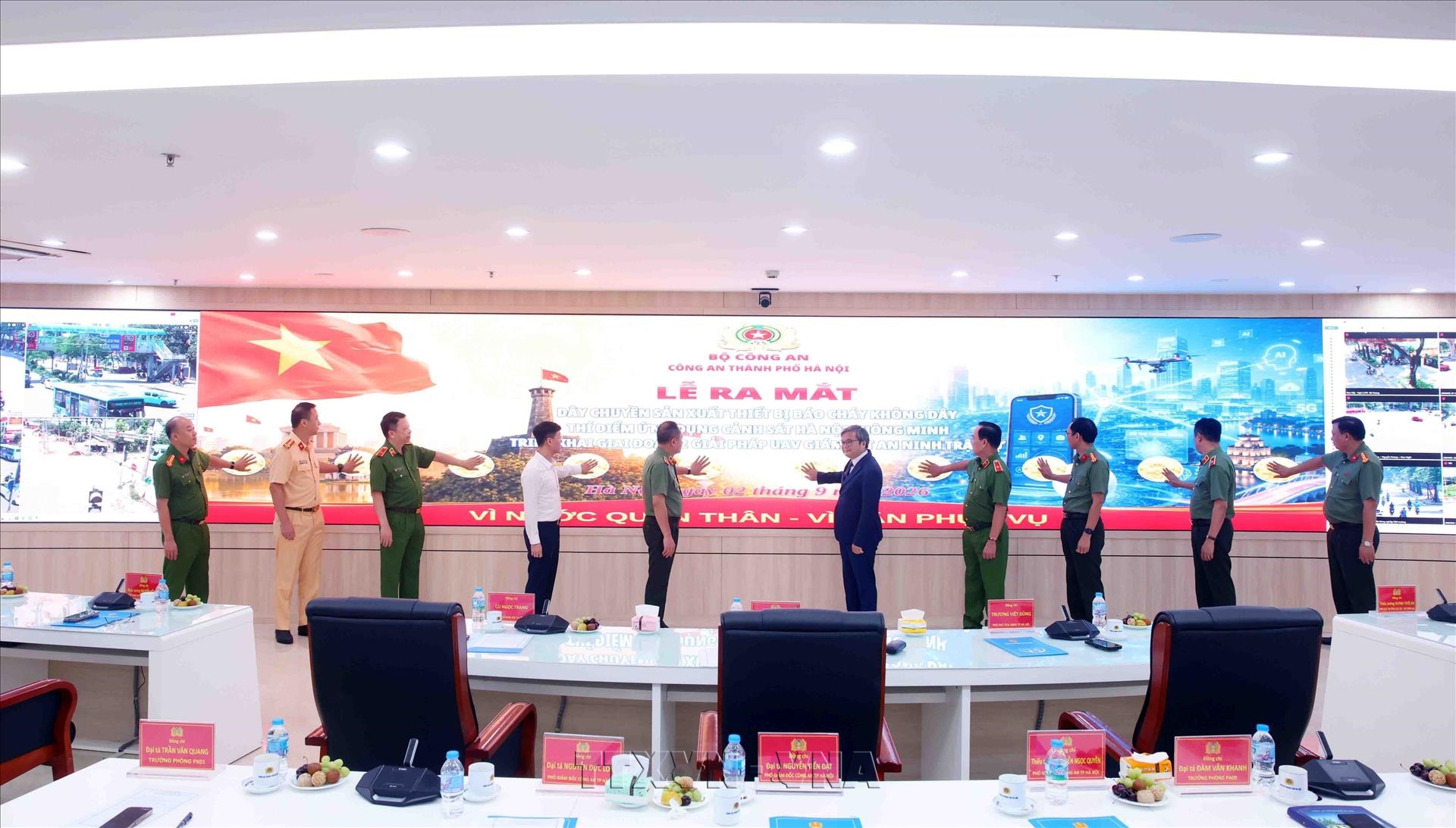 Ra mắt ba sản phẩm chuyển đổi số phục vụ người dân