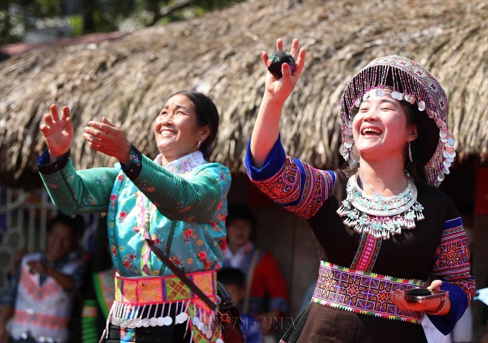 Ethnic Minority Communities in Lai Chau Celebrate National Day