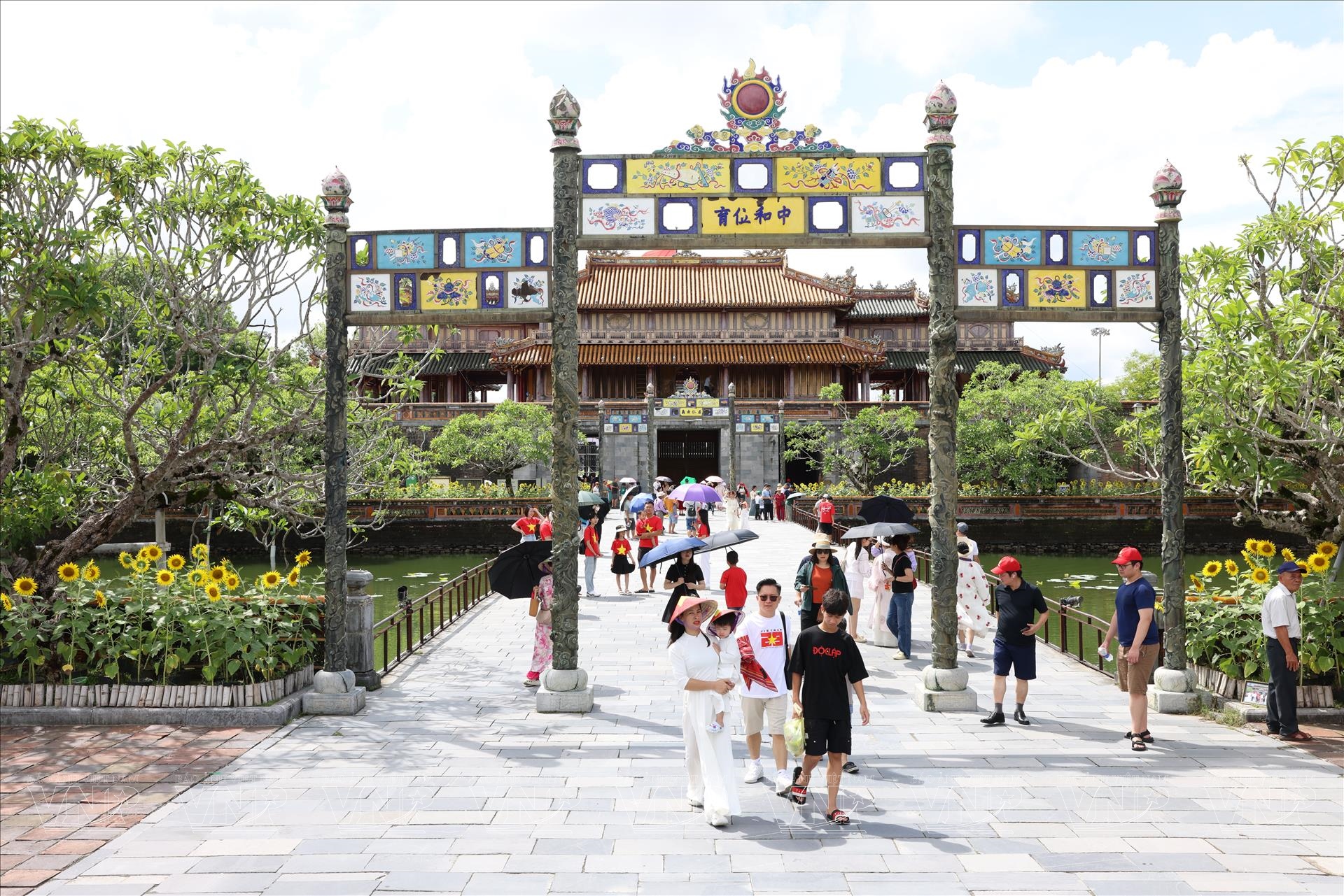 Tạo chuyển biến mạnh mẽ về tư duy và phương thức phát triển du lịch
