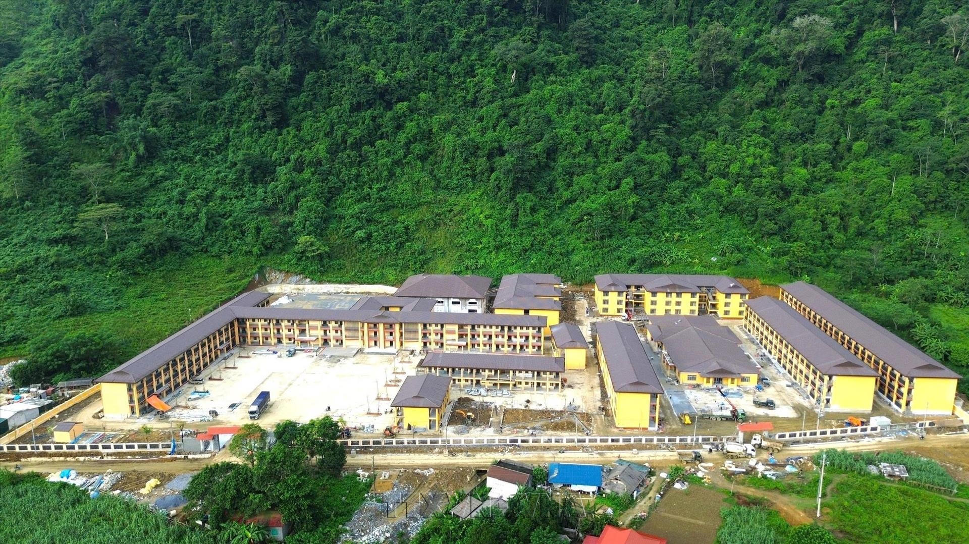 Học sinh vùng cực Bắc đón năm học mới trong những ngôi trường khang trang