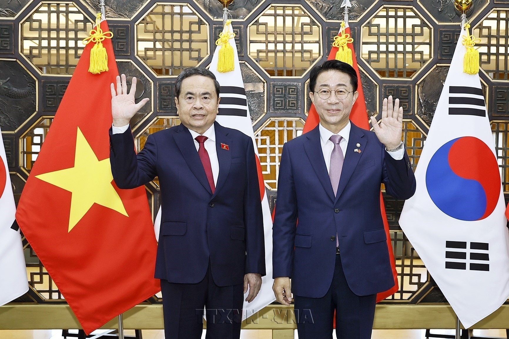 Chủ tịch Quốc hội Trần Thanh Mẫn hội đàm với Chủ tịch Quốc hội Hàn Quốc Cho Jeong Sik