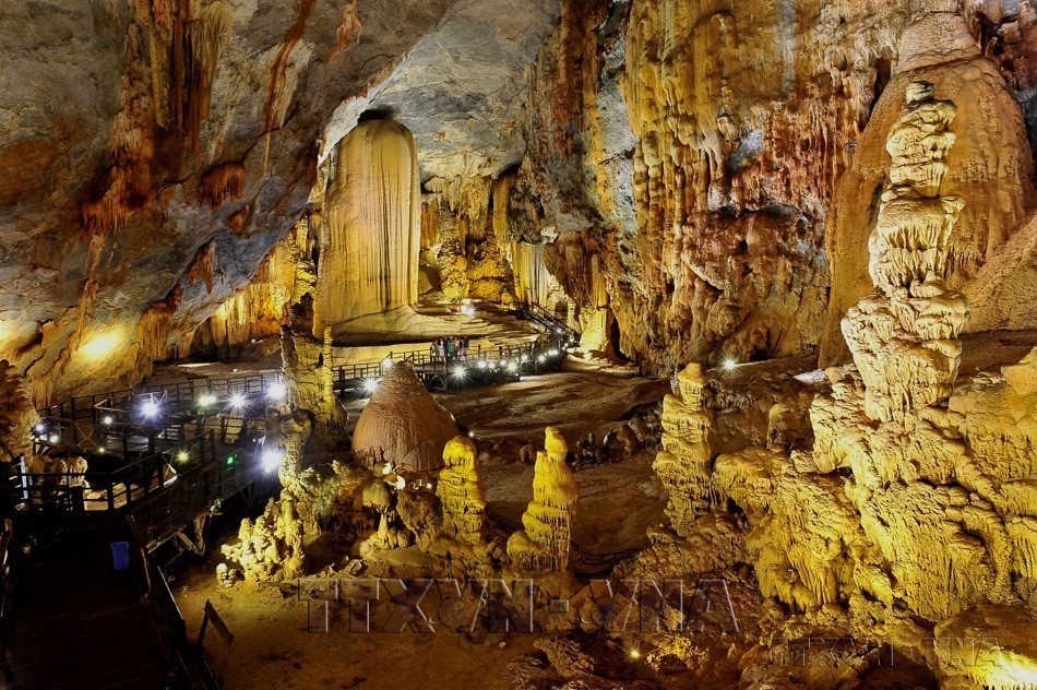 Phong Nha - Kẻ Bàng lọt danh sách 11 điểm đến đẹp nhất Việt Nam