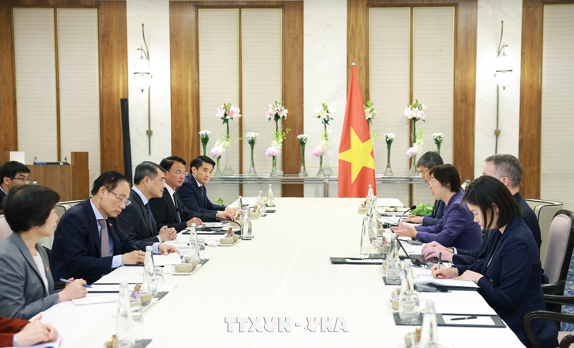 Chủ tịch Ngân hàng AIIB cam kết tiếp tục đồng hành cùng Việt Nam phát triển cơ sở hạ tầng bền vững