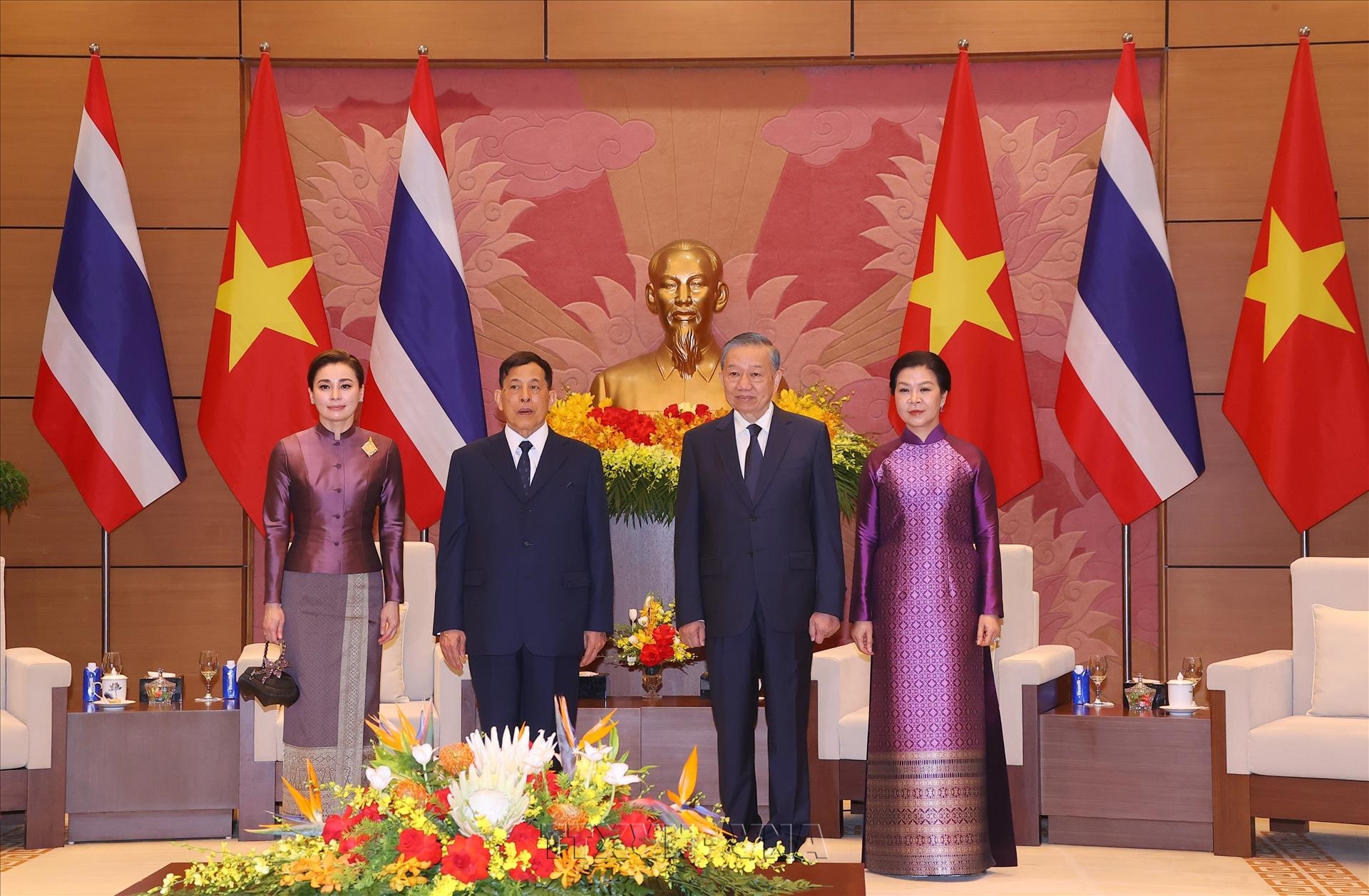 Tổng Bí thư, Chủ tịch nước Tô Lâm chủ trì Lễ đón chính thức Nhà vua Vương quốc Thái Lan và Hoàng hậu