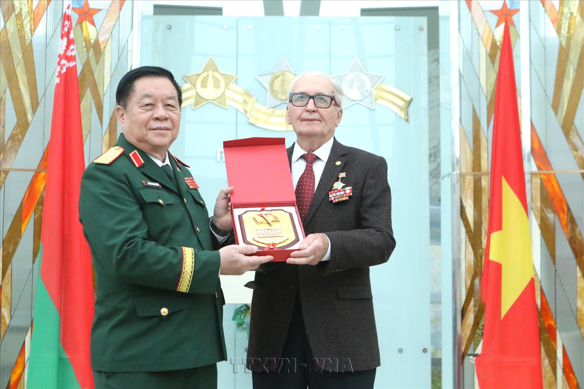 Đại tướng Nguyễn Trọng Nghĩa: Sự giúp đỡ của chuyên gia quân sự Belarus là biểu tượng sáng ngời của tình đoàn kết quốc tế cao đẹp